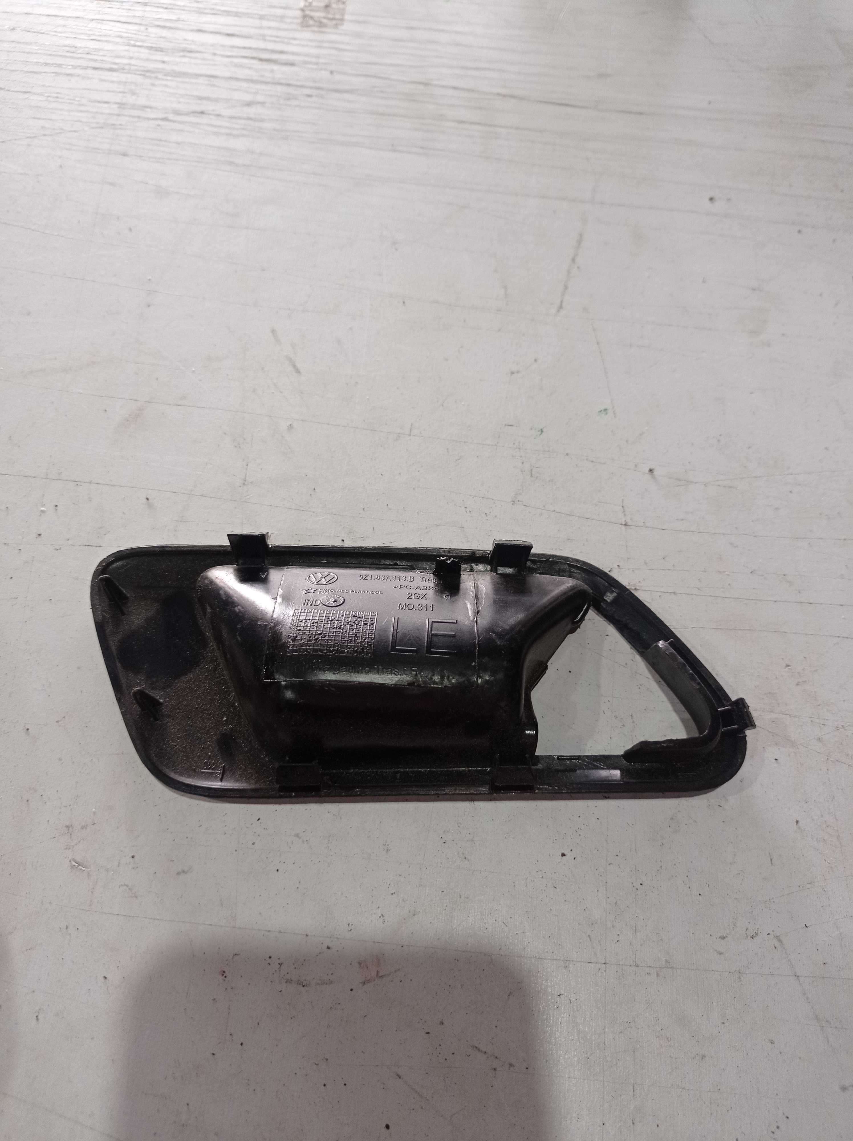 MOLDURA MAÇANETA INTERNA ESQUERDA VW FOX SPACEFOX 2010 2