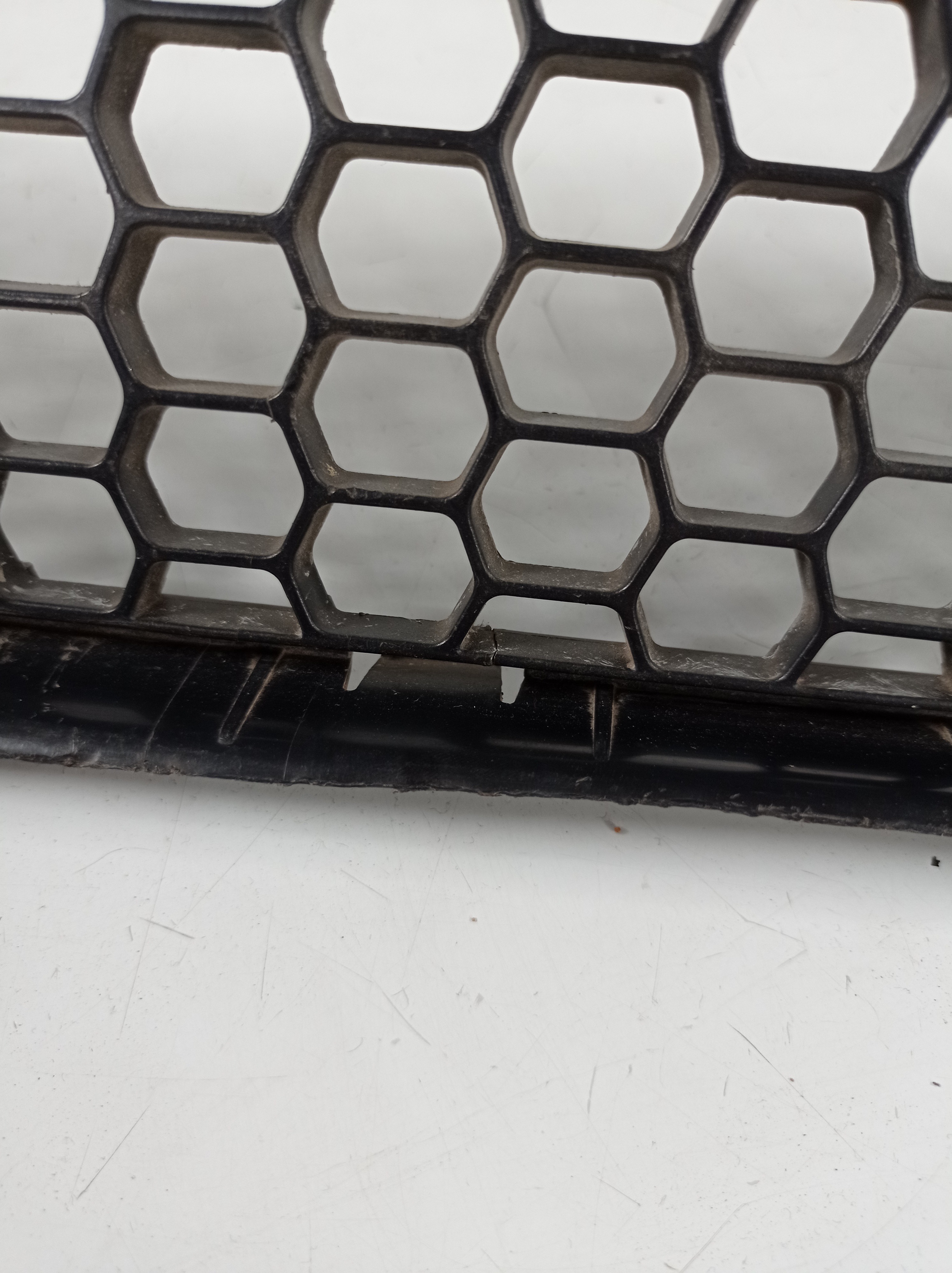 7l6853678 Grade Inferior Parachoque Vw Touareg 2006 A 2010 8