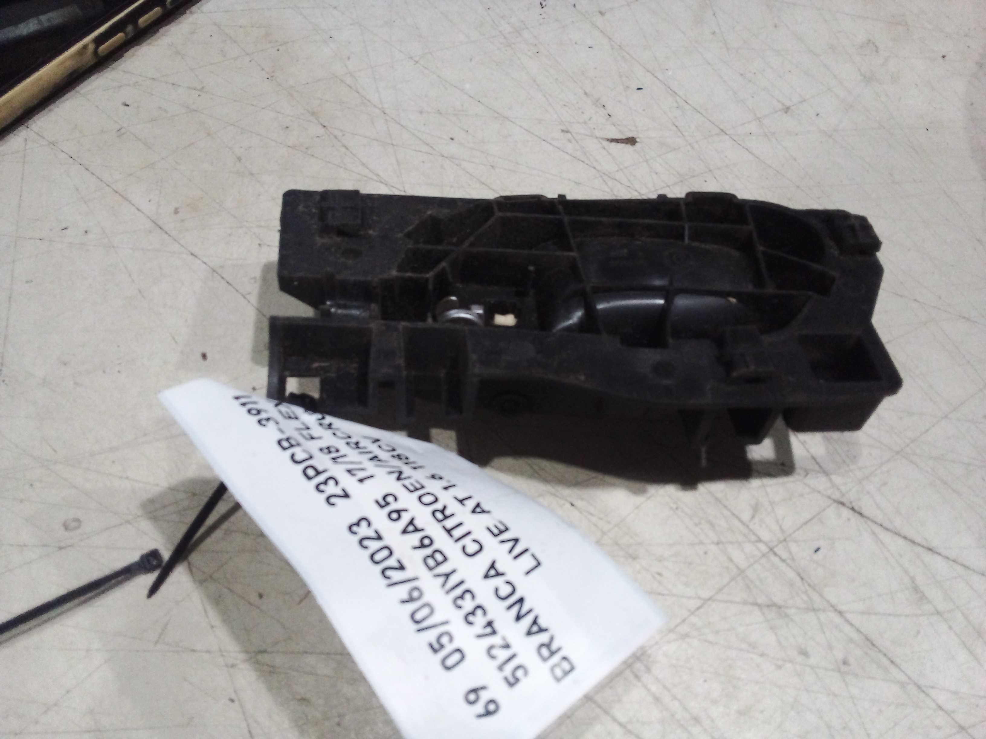 MAÇANETA INTERNA PORTA DIREITA AIRCROSS 2017 303965 2