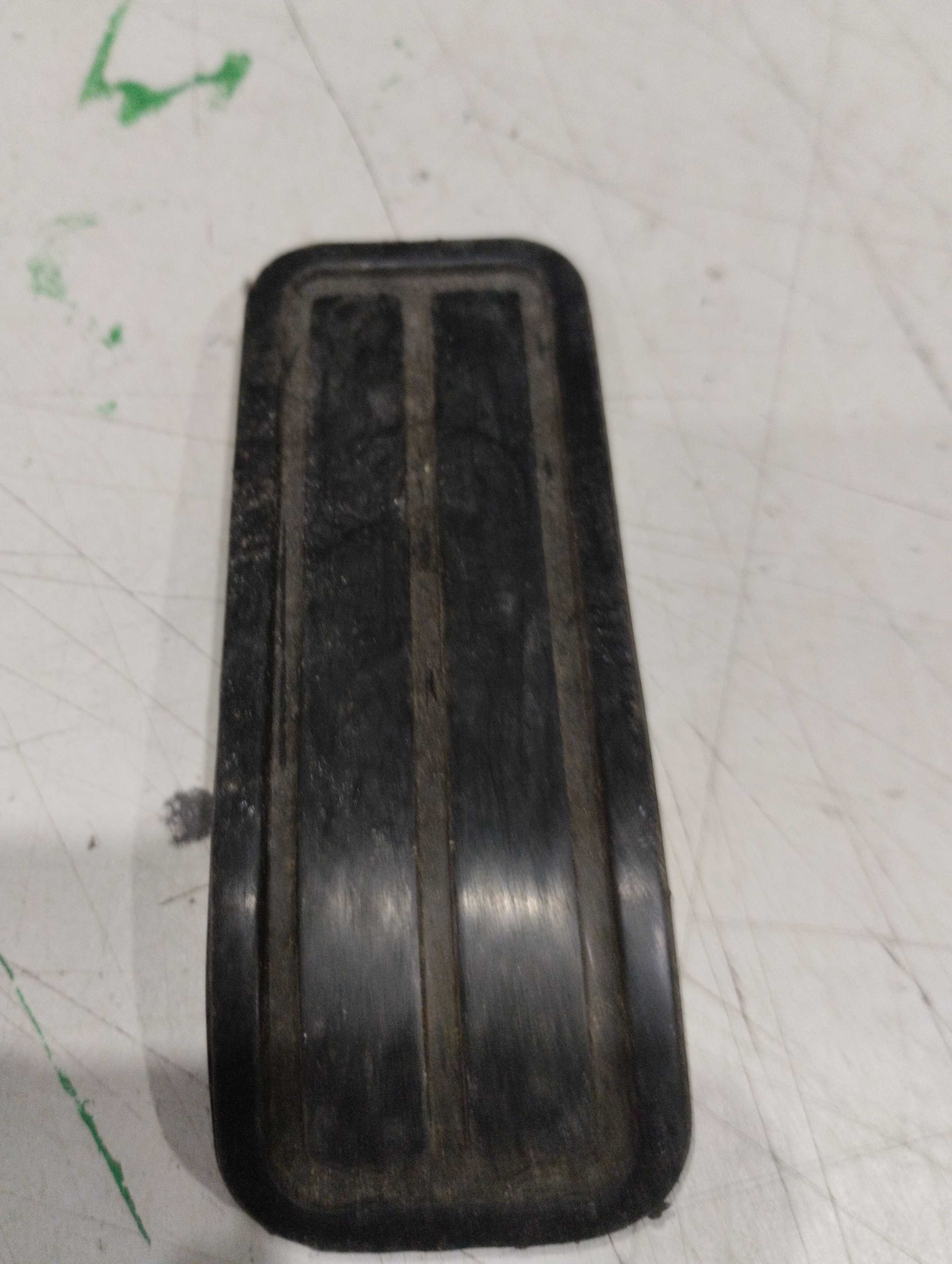 Capa pedal acelerador gol Saveiro Parati 1
