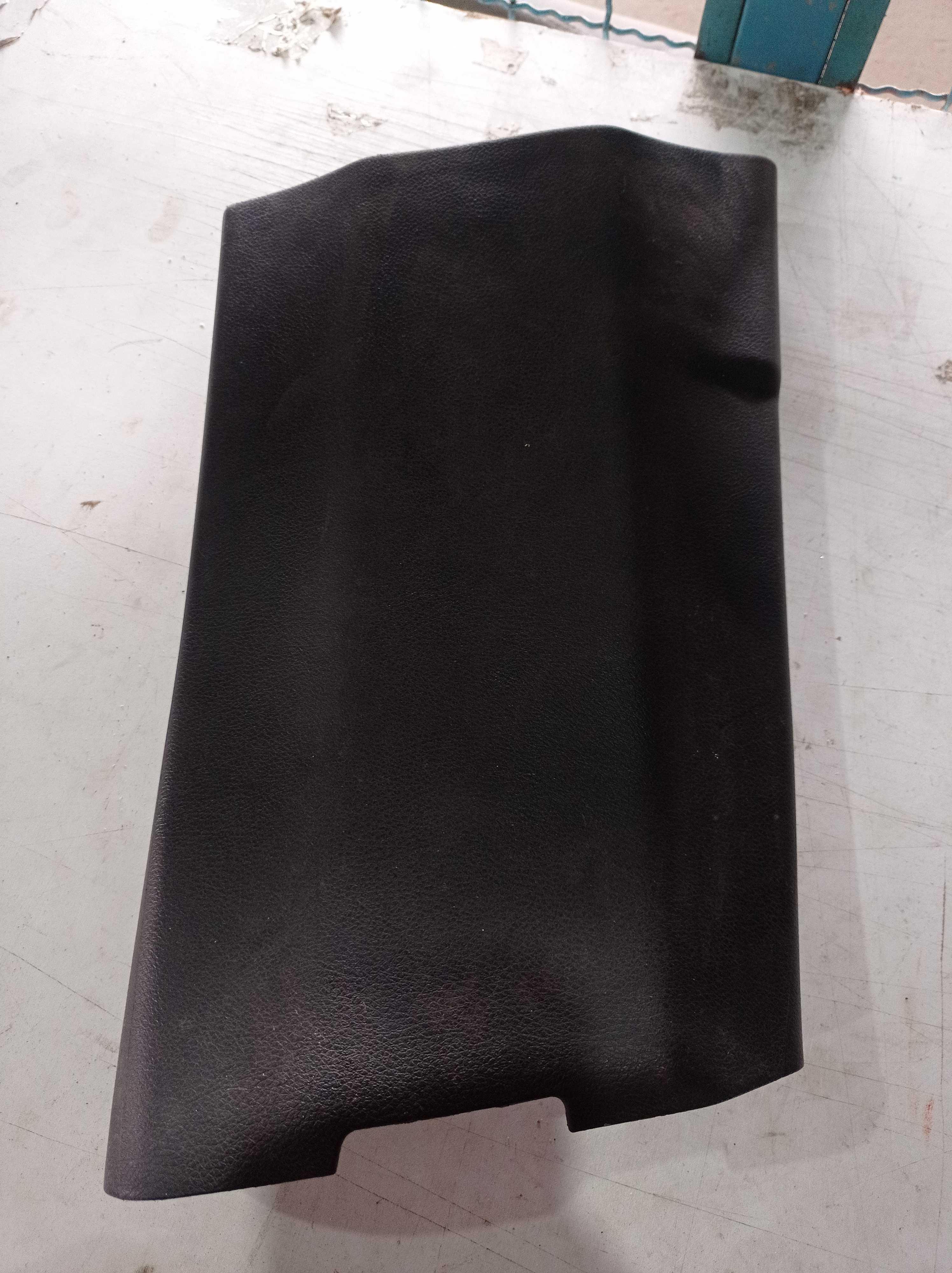 ACABAMENTO MOLDURA COLUNA INFERIOR DIREITA JEEP COMPASS 17 1