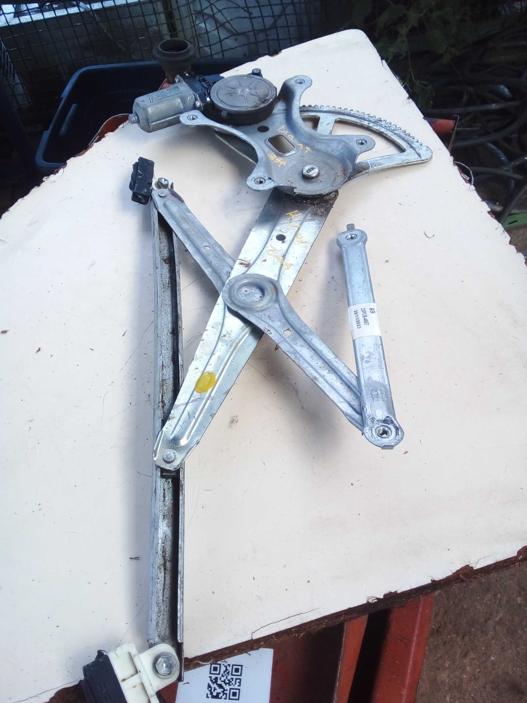 MAQUINA VIDRO.IAJTEIRA ESQUERDA HILUX 2009 857200K050