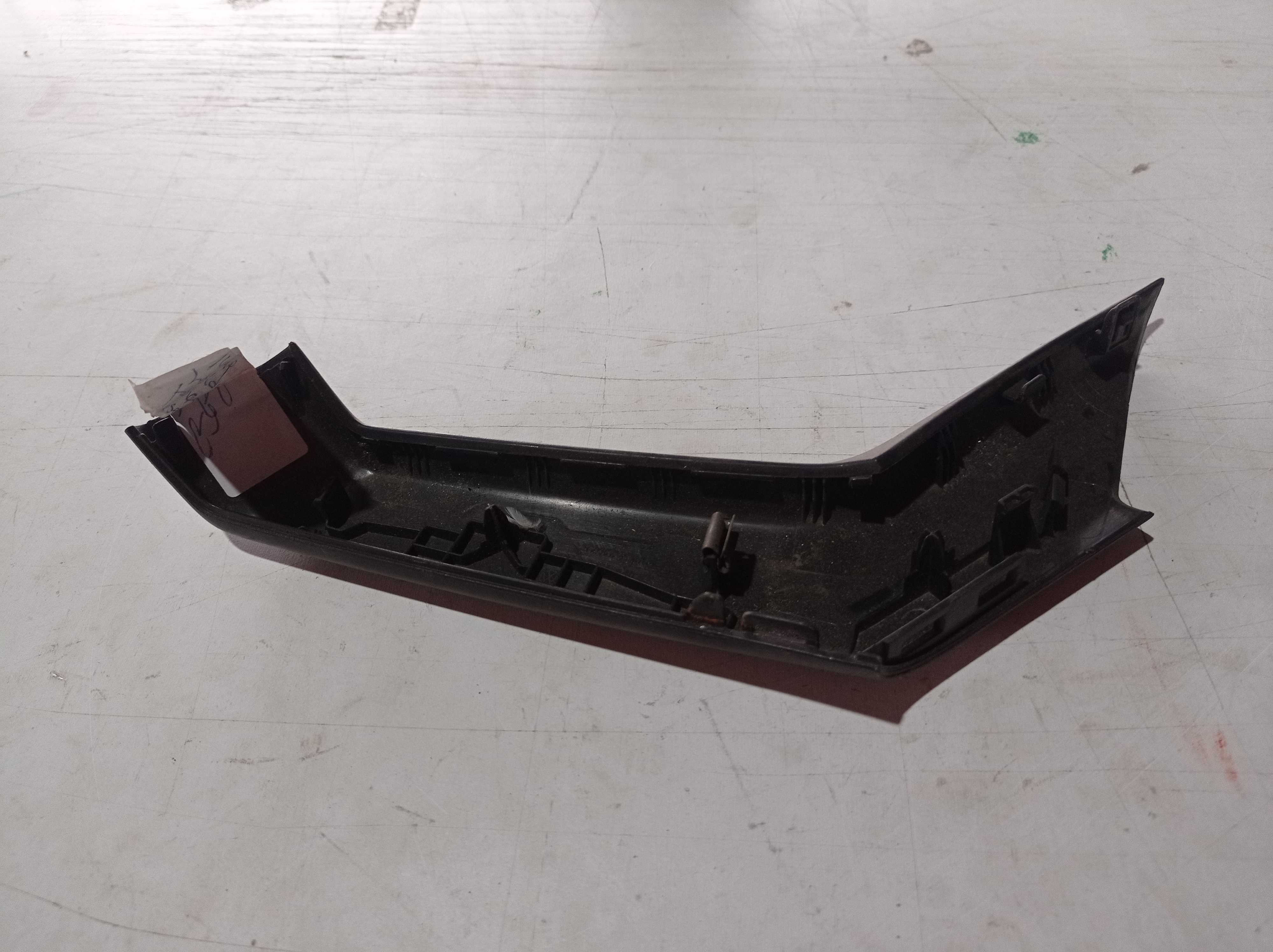 MOLDURA PUXADOR PORTA ESQUERDA VOLKSWAGEN VIRTUS 2019 2