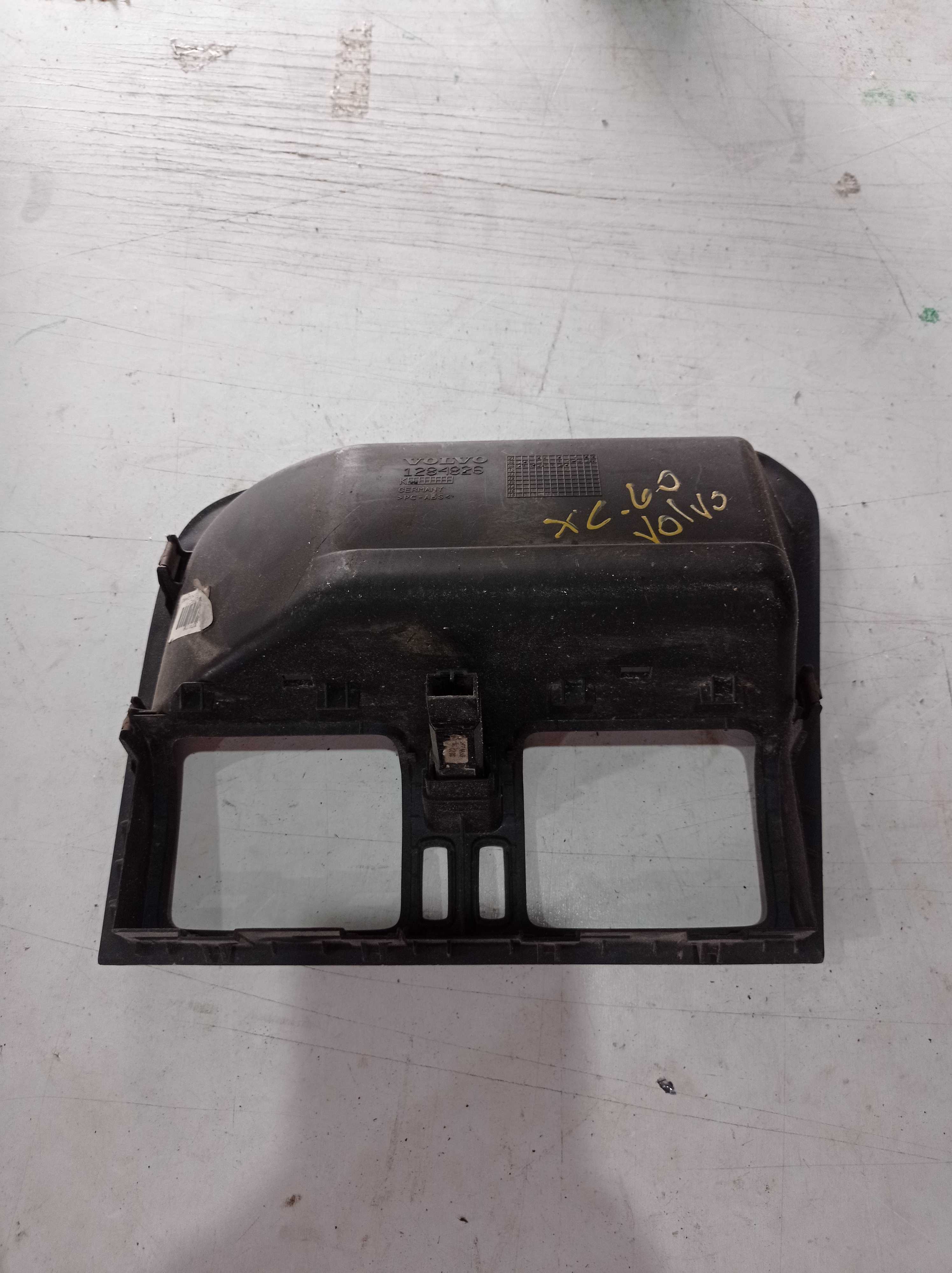 MOLDURA PAINEL BOTÃO ALERTA VOLVO XC60 2010 2