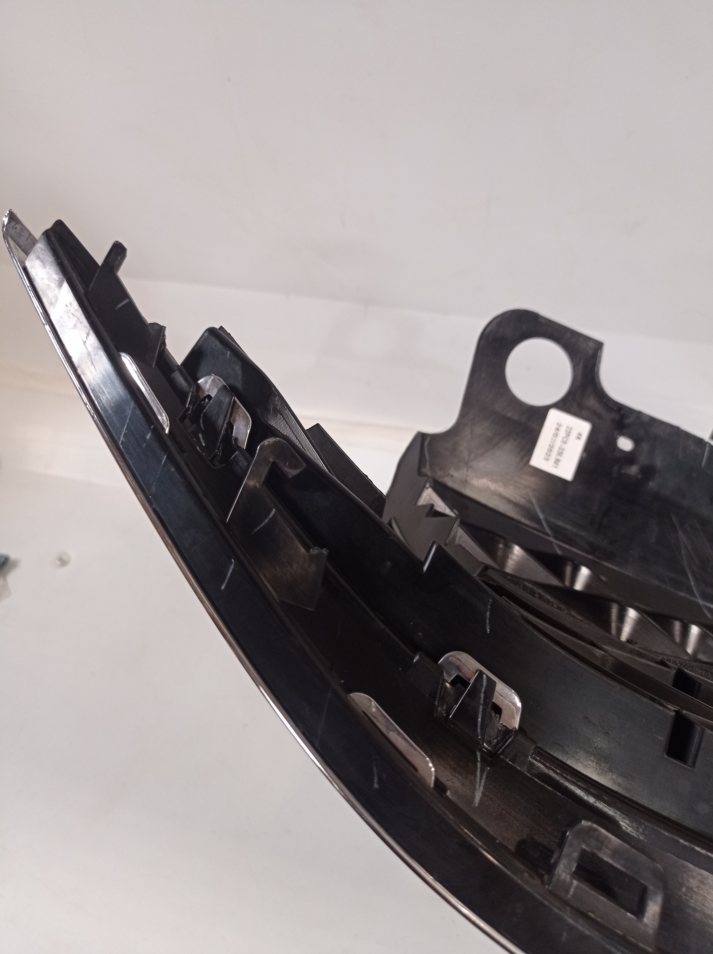 Grade Parachoque Dianteiro Volkswagen Taos 2021 Original 10