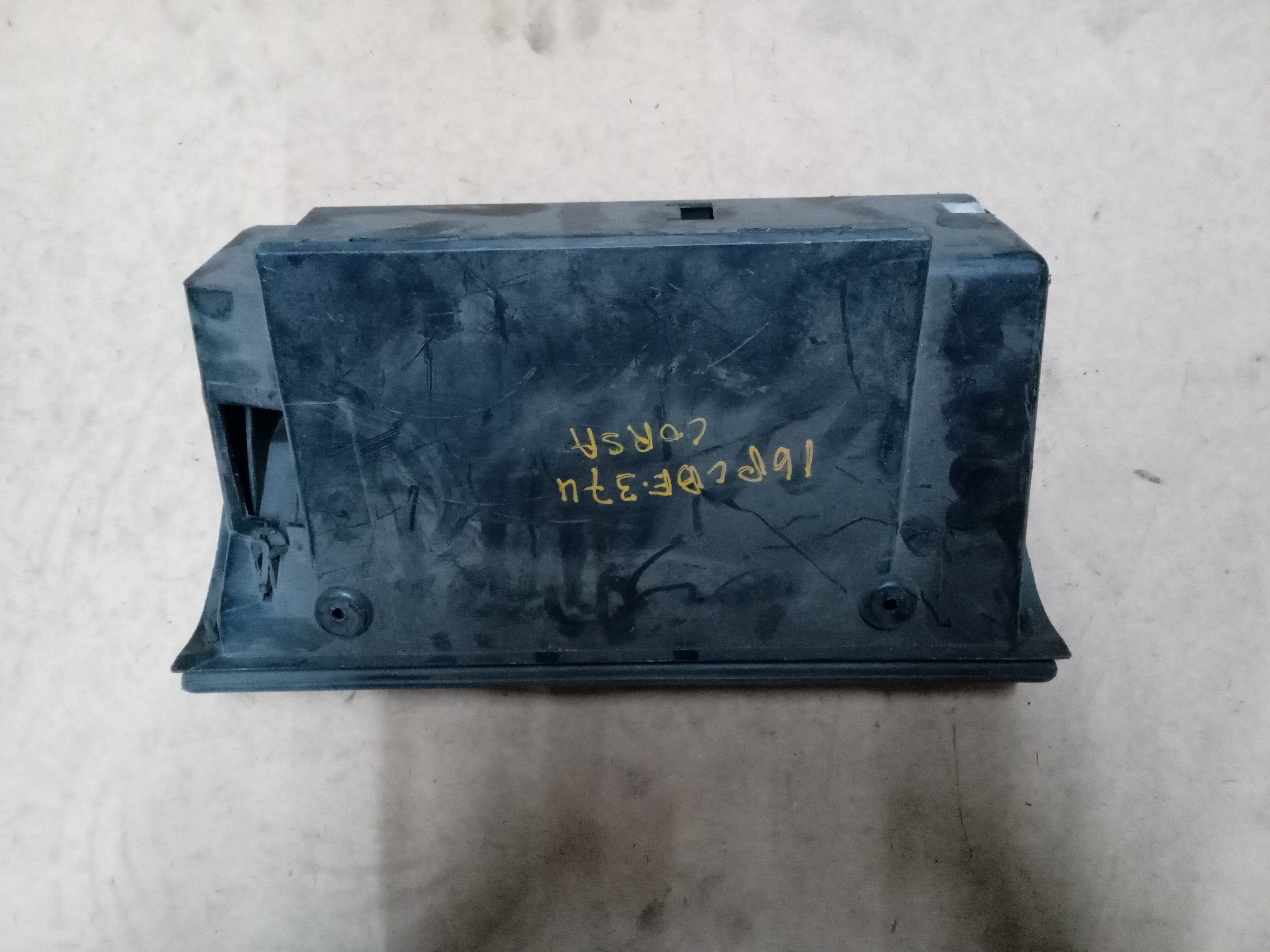 PORTA LUVAS GM CORSA 2005 1