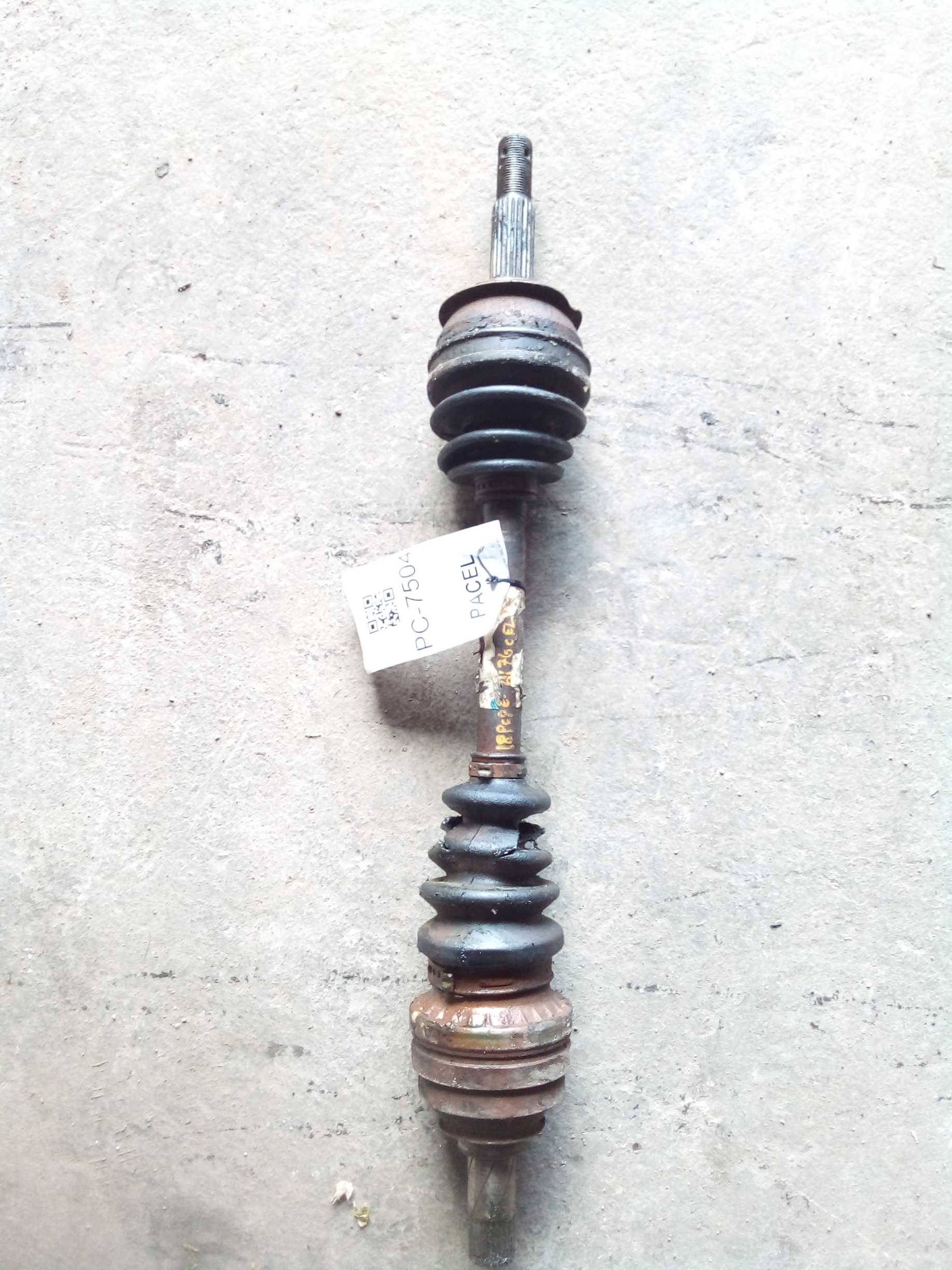 Semieixo GM corsa/celta lado esquerdo 2004