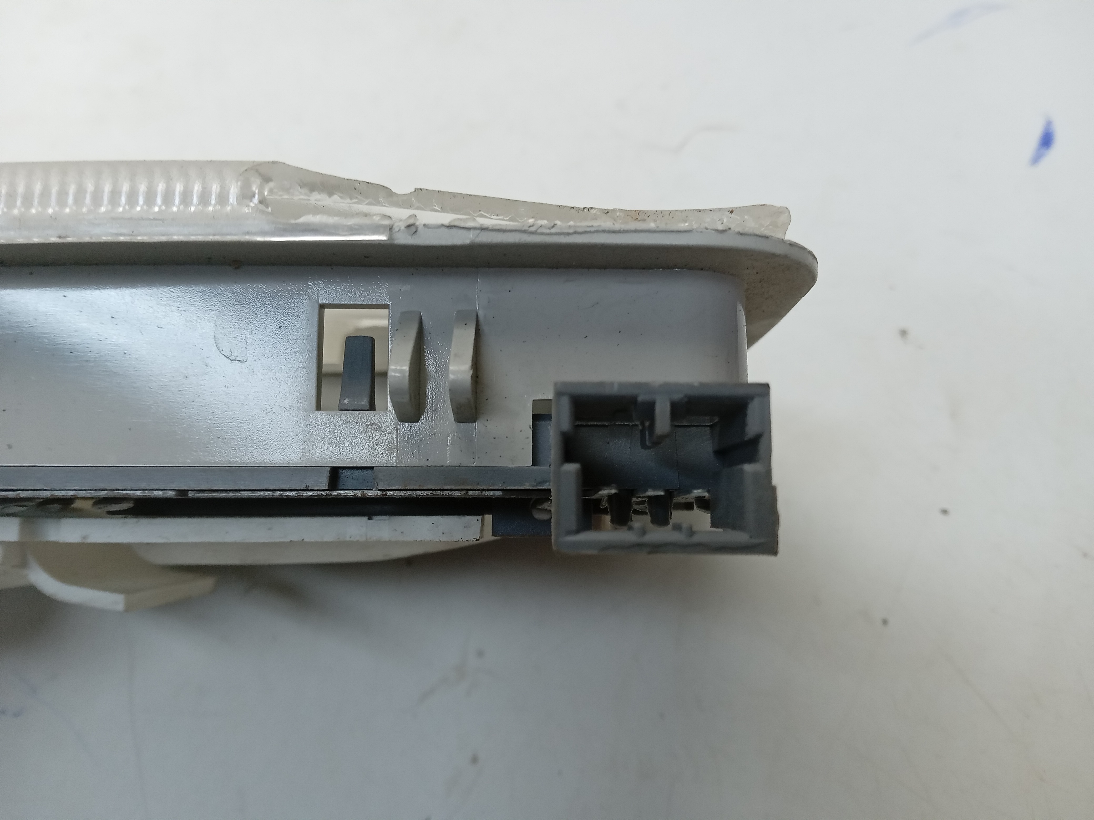 LUZ TETO FRONTAL FIAT DUCATO CARGO 2011 3