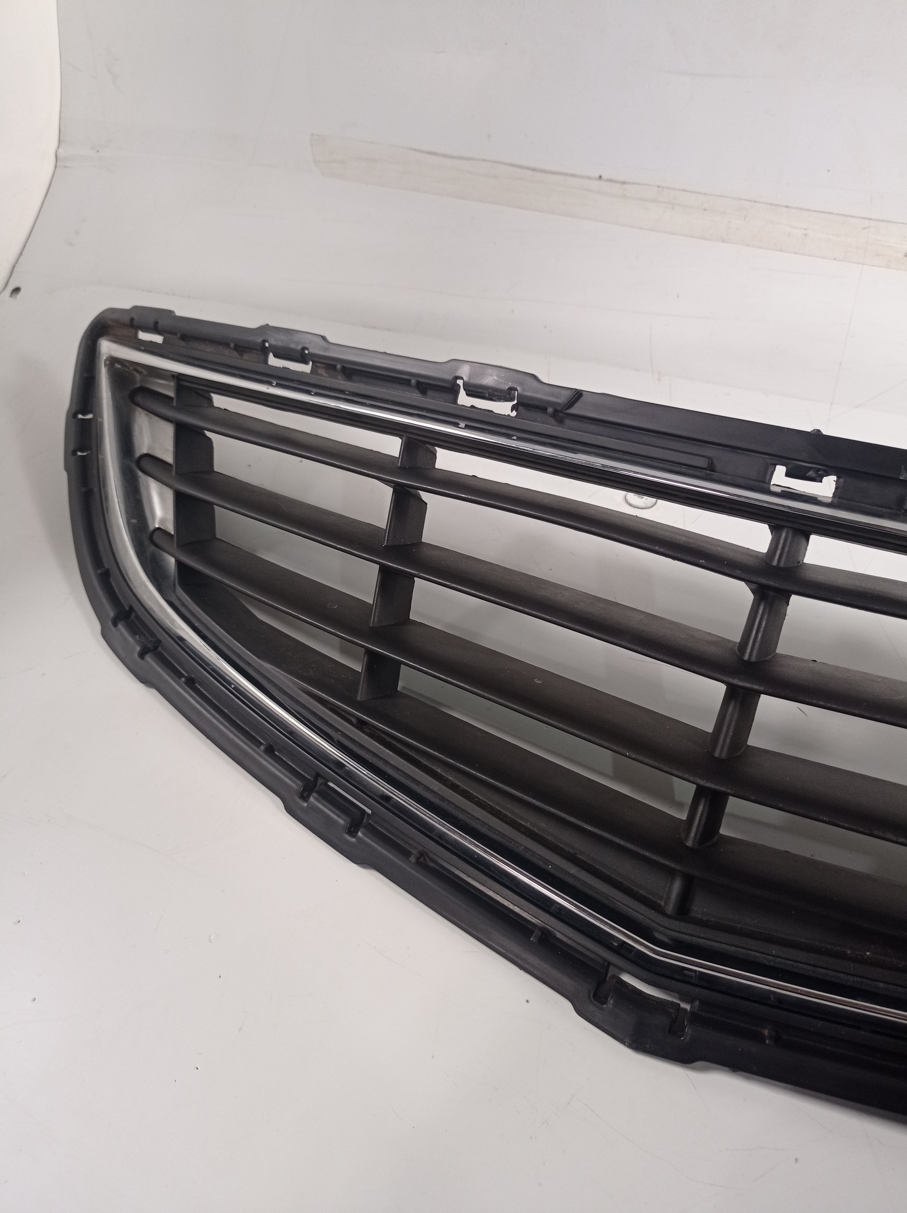 52047314 Grade Parachoque Dianteiro Chevrolet Onix 2012 2016 4