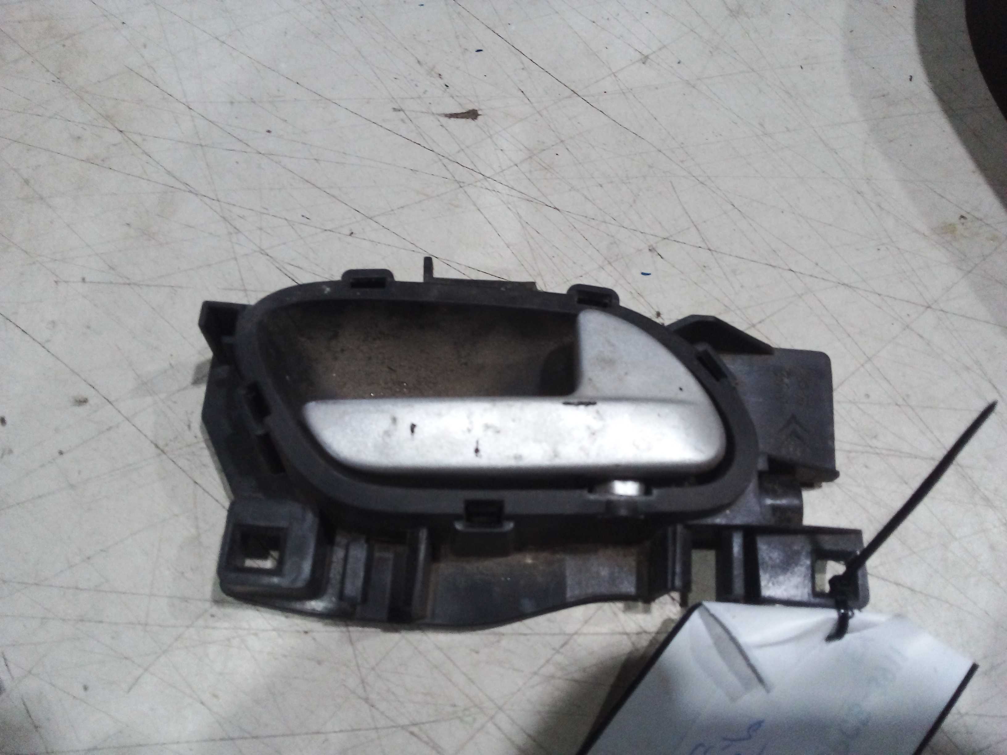 MAÇANETA INTERNA PORTA DIREITA AIRCROSS 2017 303965