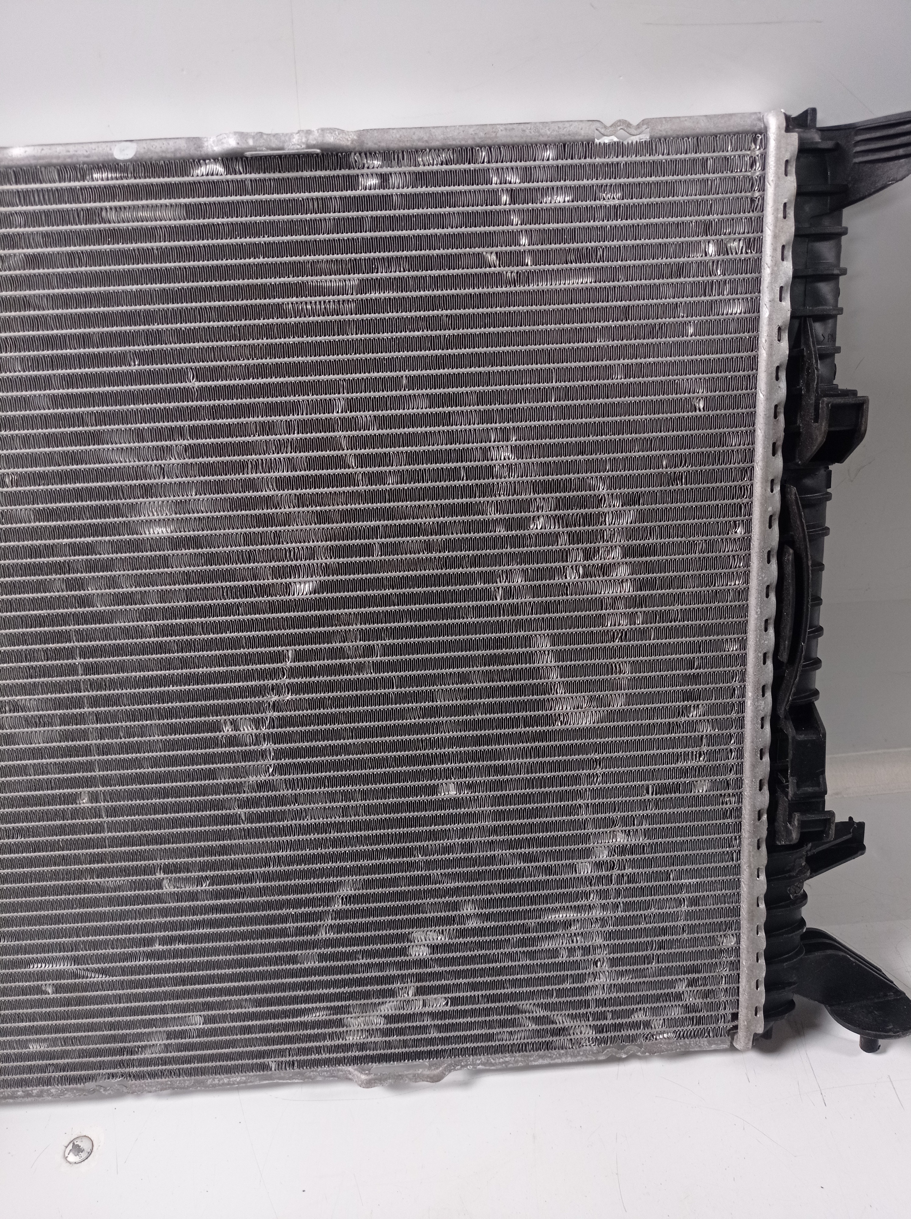 Radiador Audi Q3 Q5 A5 A6 Original 8k0121251l 3