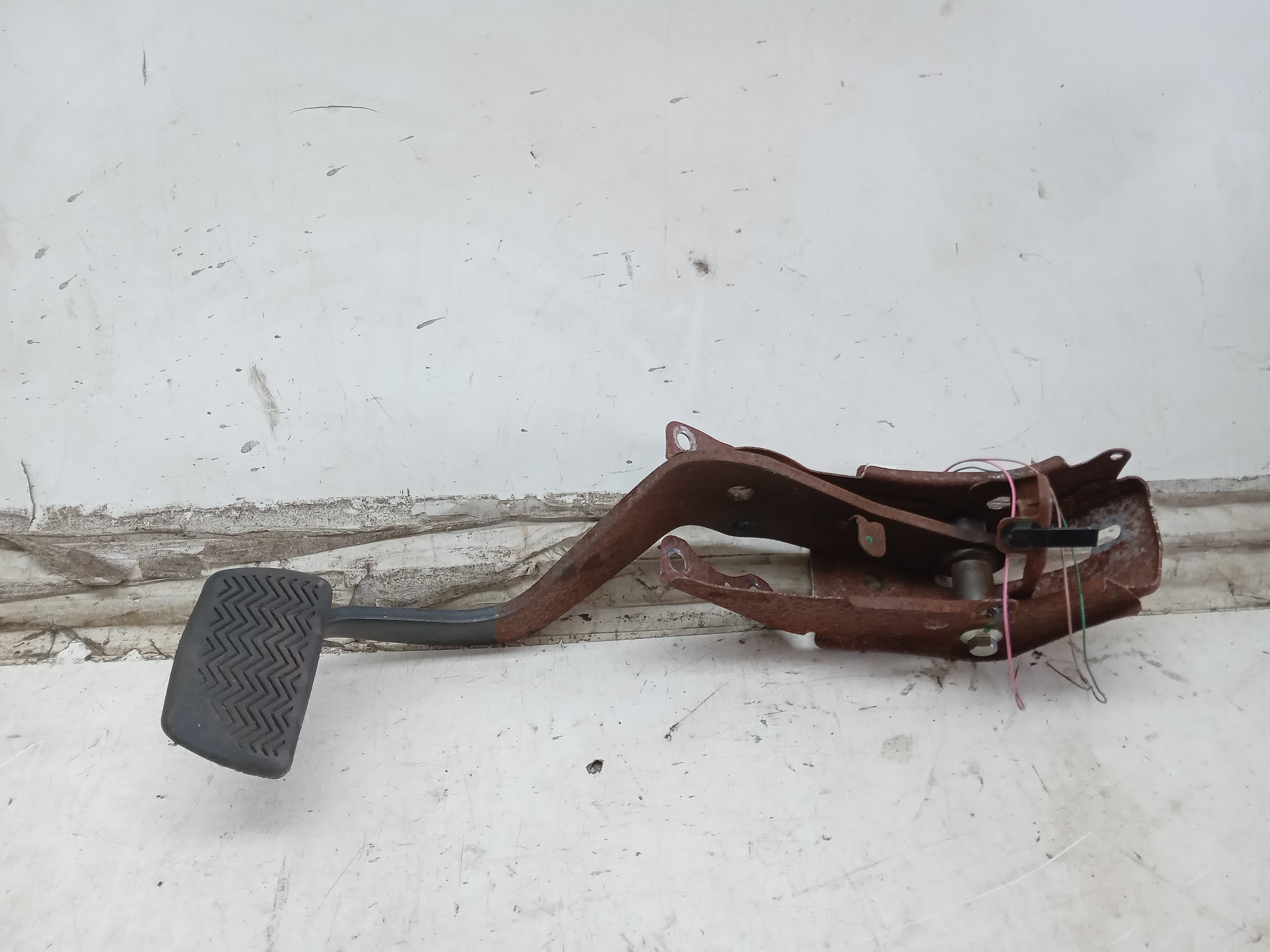 PEDAL FREIO TOYOTA HILUX 2019 1