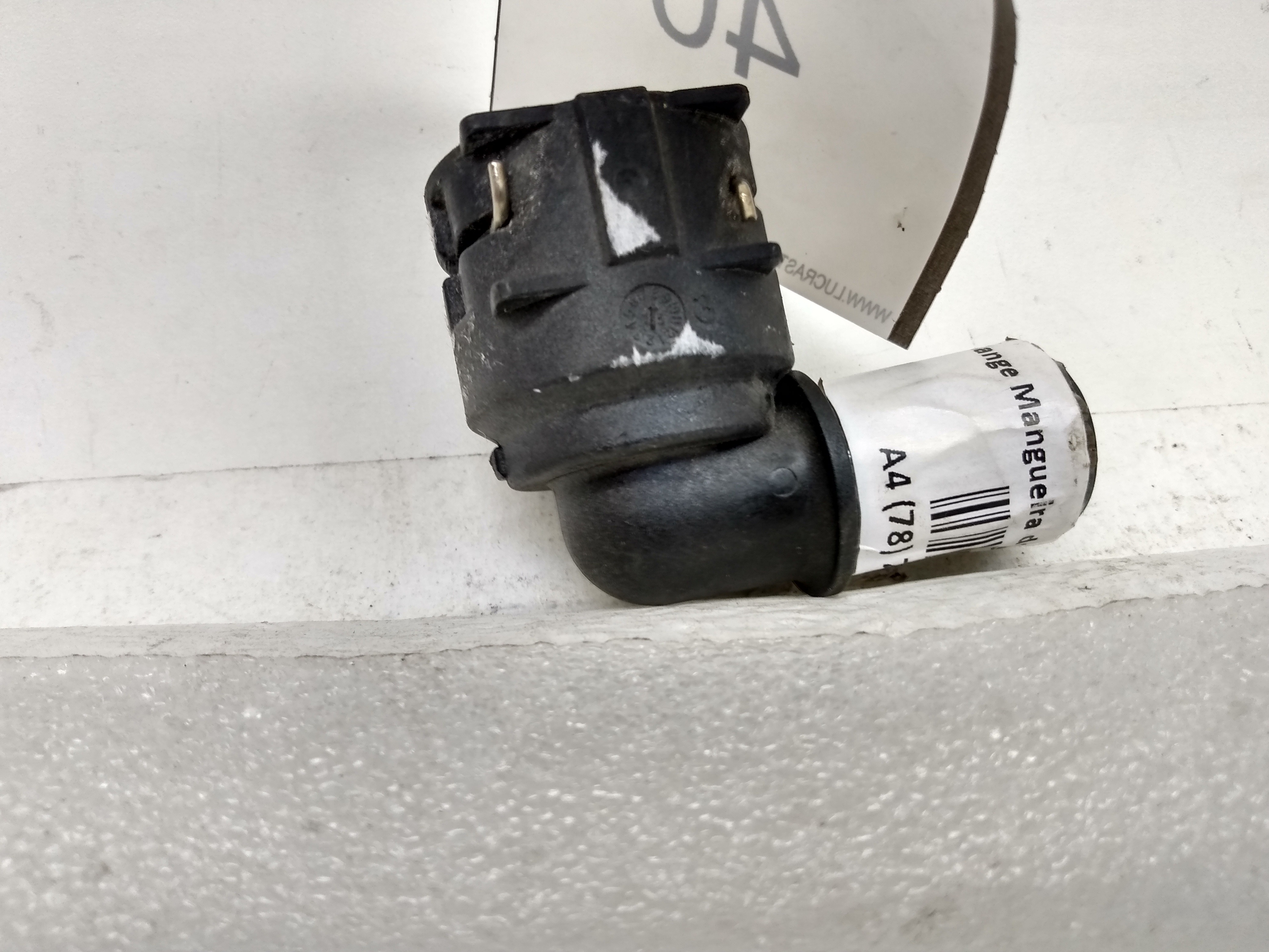 Flange Conexão Água Radiador Audi A4 2016 1