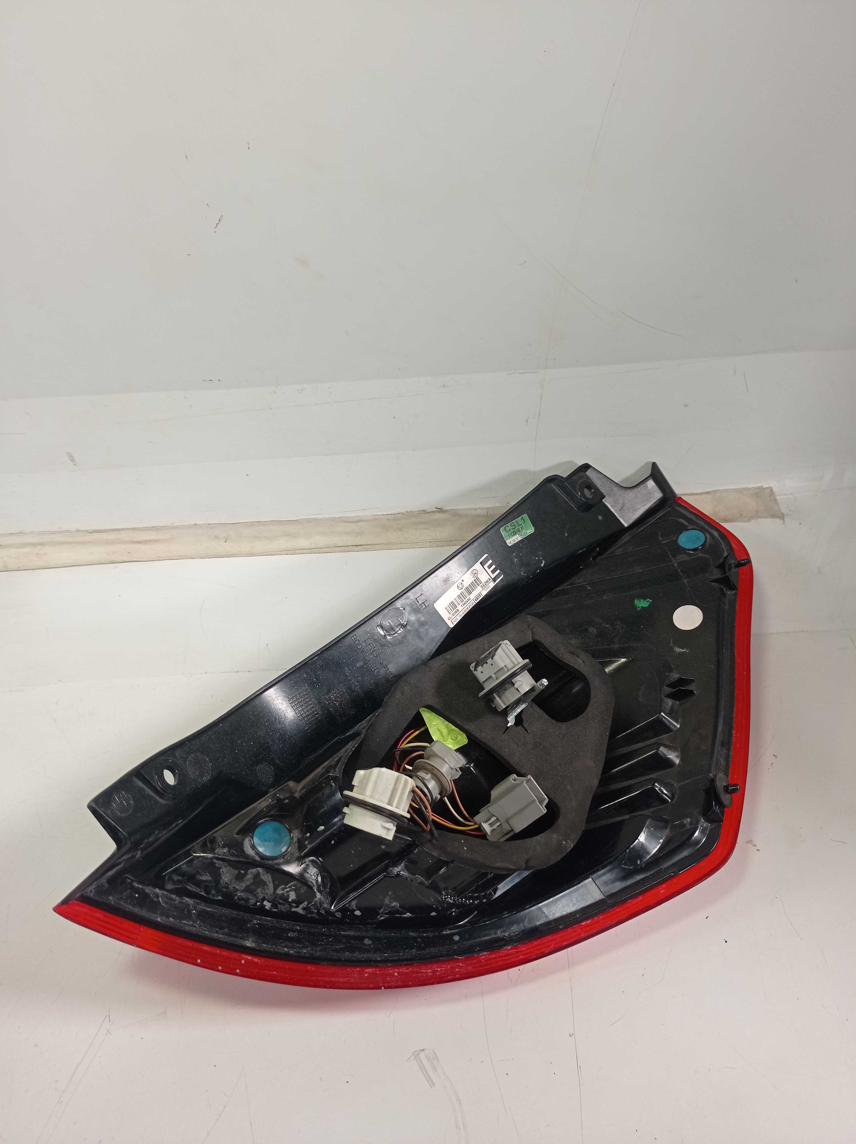 LANTERNA TRASEIRA ESQUERDA FORD NEW FIESTA HATCH 2013/2018 3