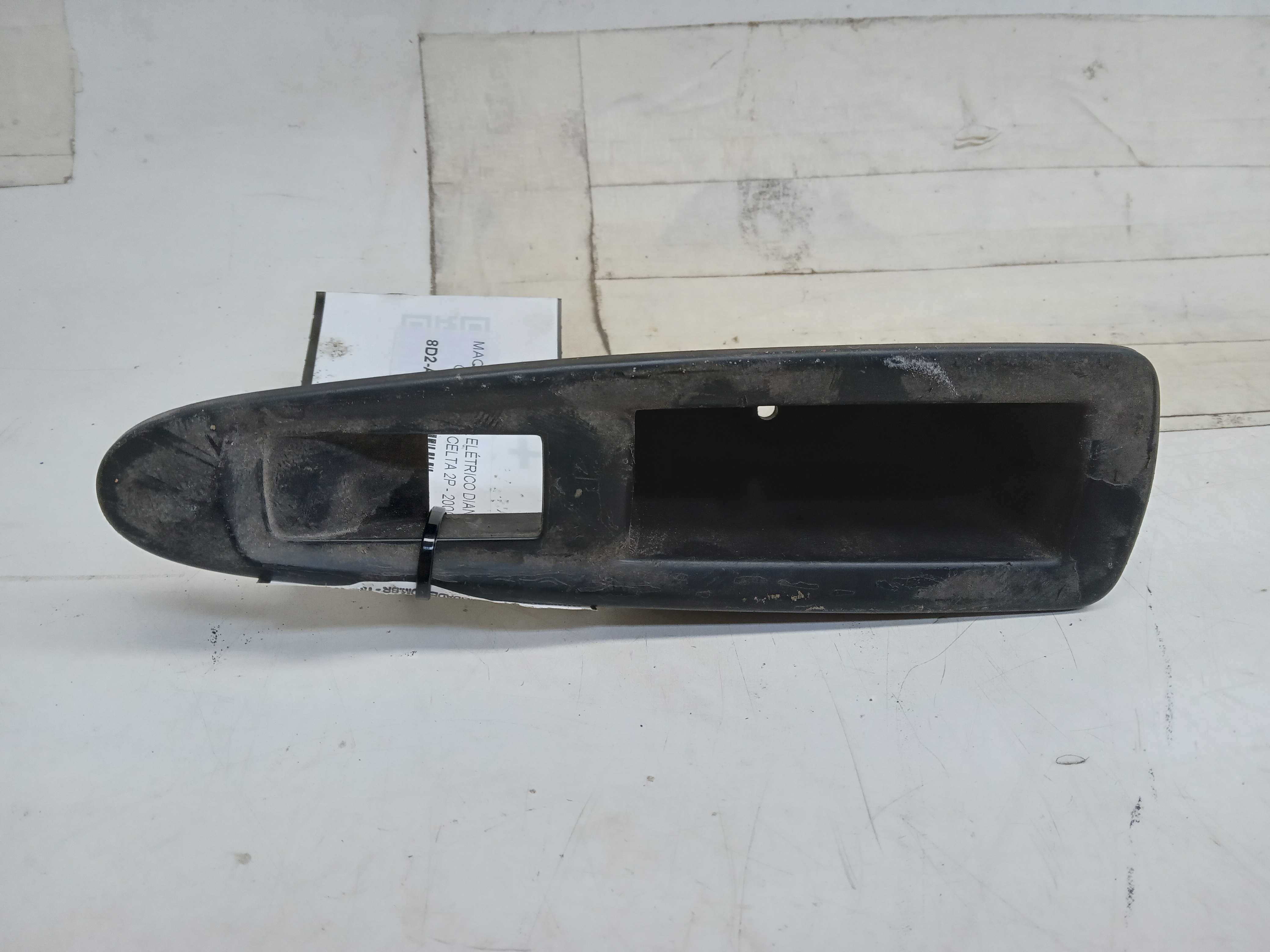 MOLDURA BOTAO VIDRO ELETRICO TRAS LE CITROEN C4 2010 2