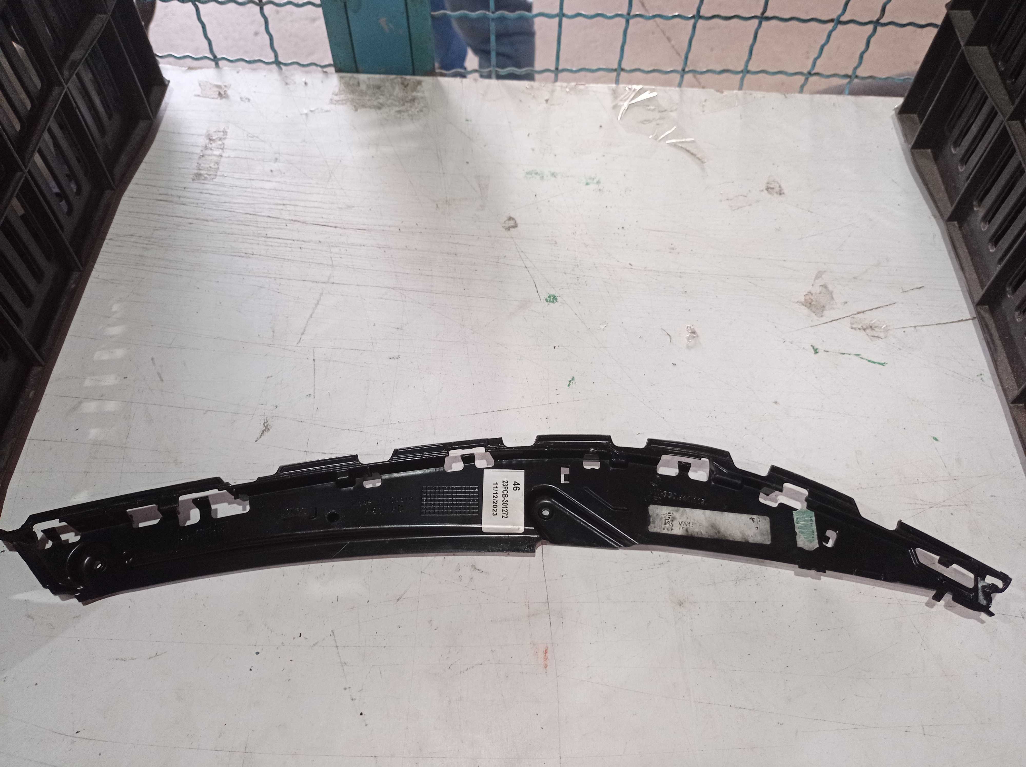 FRISO DE FAROL DIANTEIRO ESQUERDO VW PASSAT 2014 A 2017 2