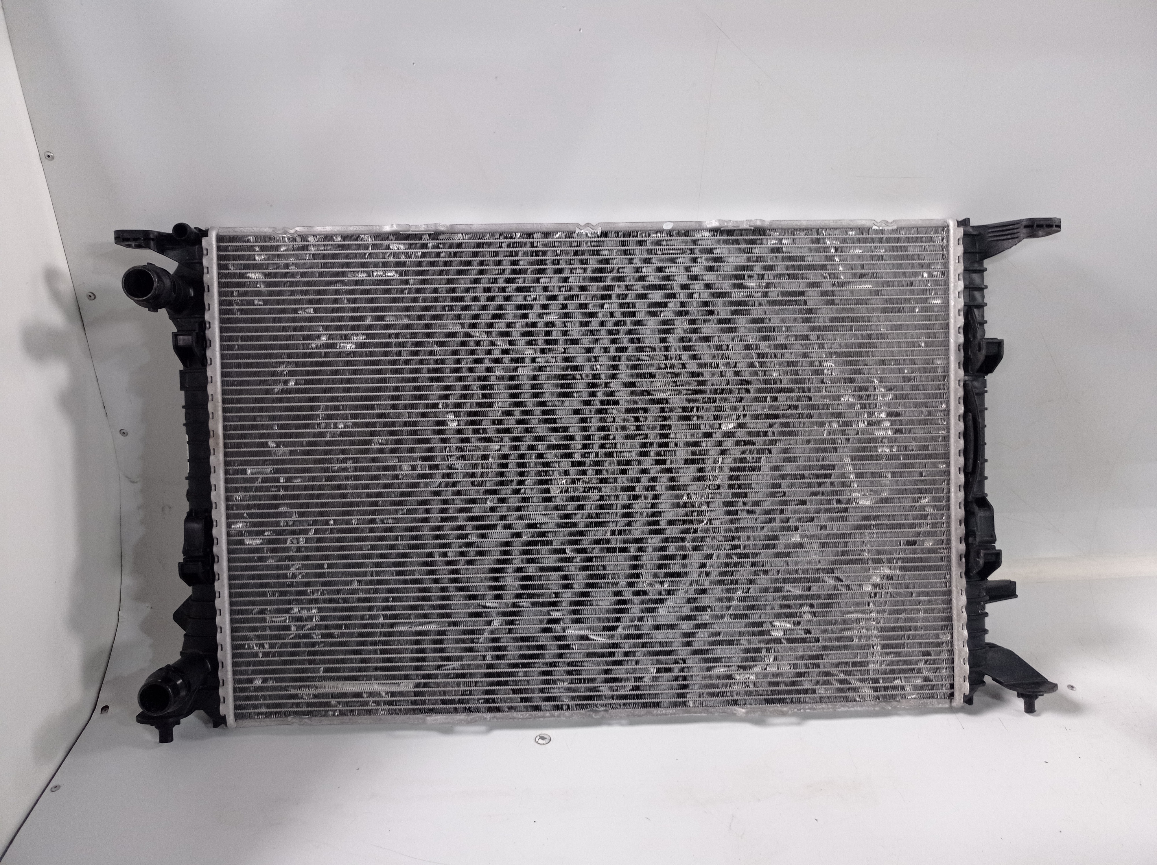 Radiador Audi Q3 Q5 A5 A6 Original 8k0121251l 4