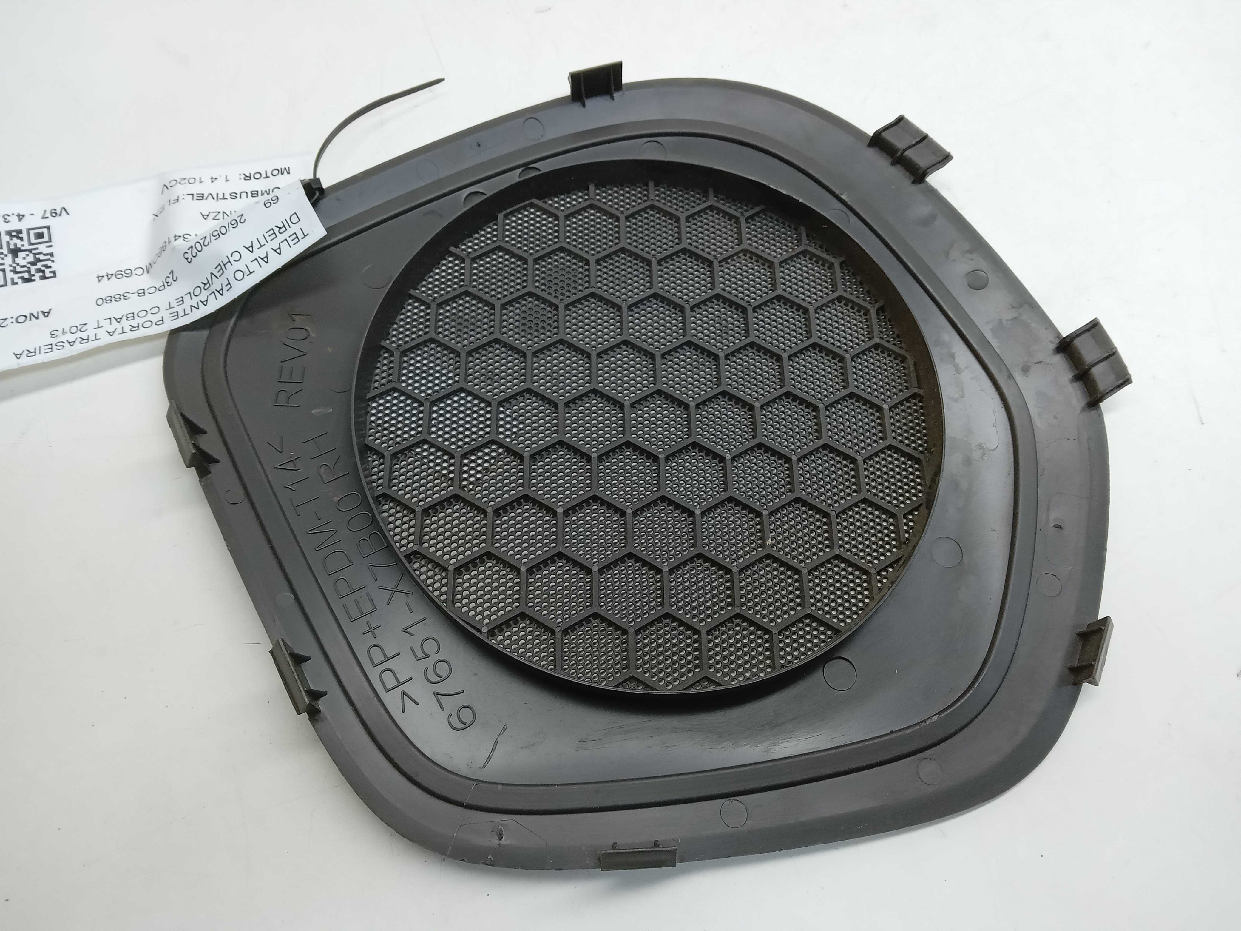 TELA ALTO FALANTE PORTA TRASEIRA DIREITA CHEVROLET COBALT 2013 2