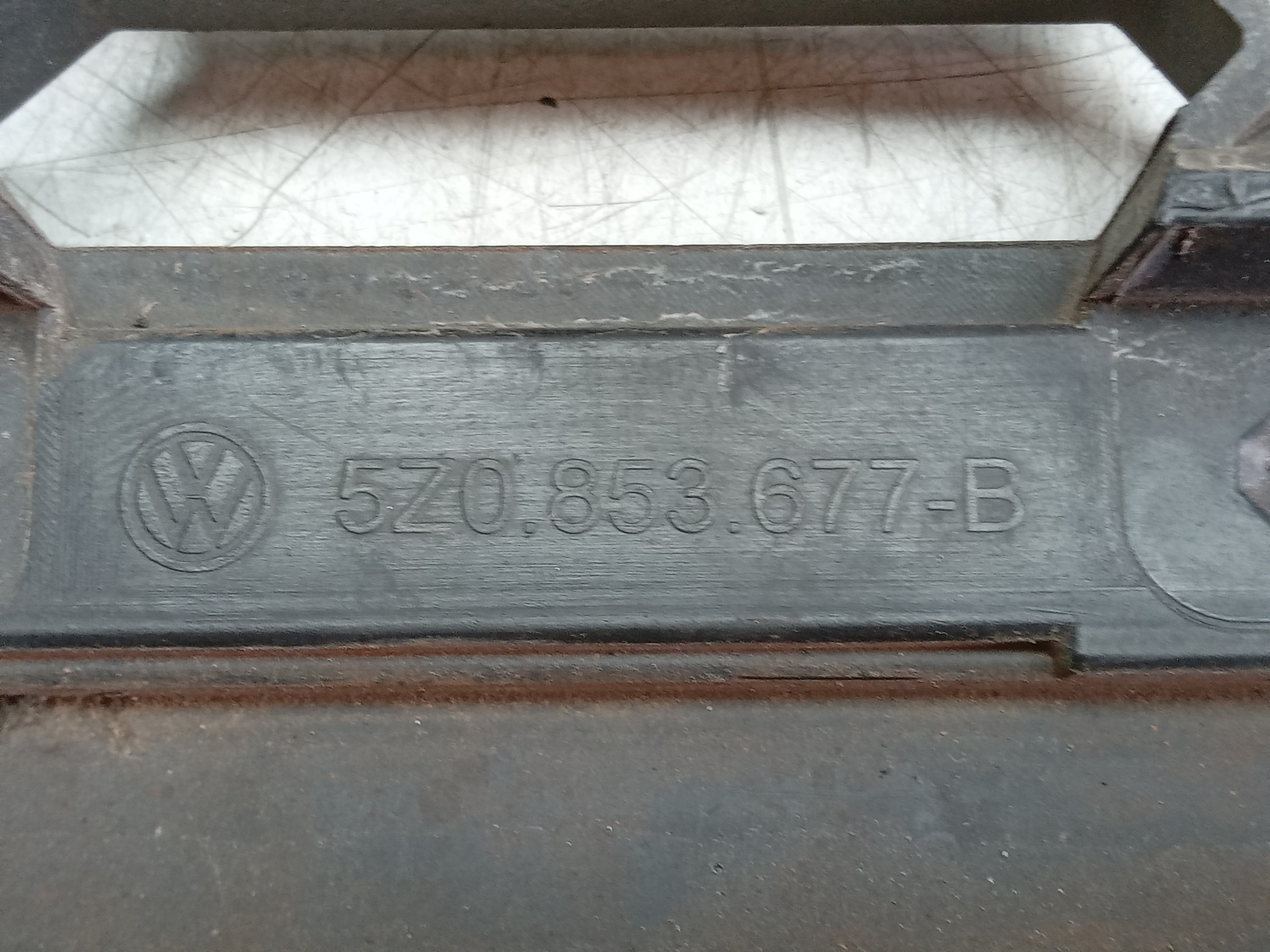 GRADE DIANTEIRA INFERIOR VW FOX 2013 3