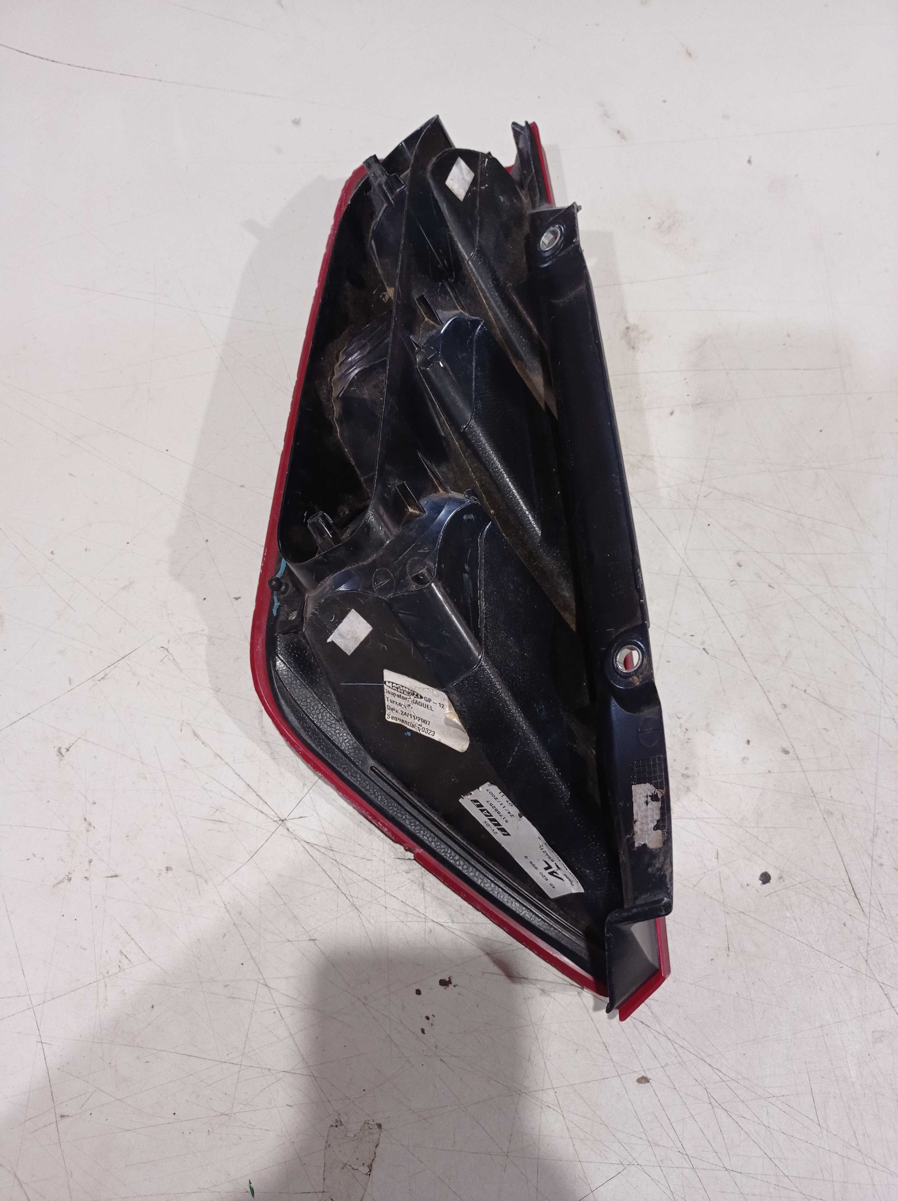 LANTERNA TRASEIRA DIREITA FIAT PUNTO 2010 PARA RECUPERAR 3