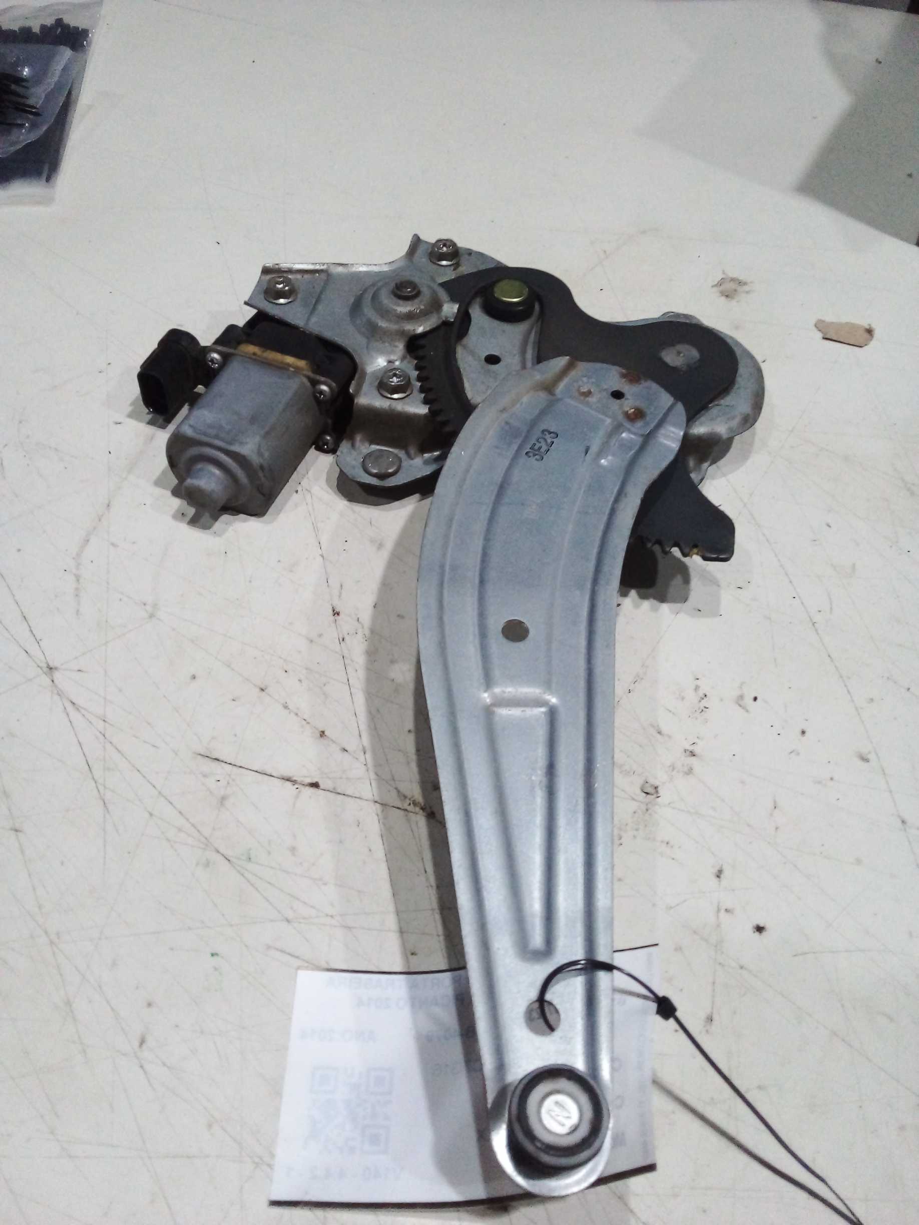 MÁQUINA DE VIDRO PORTA TRAS ESQU KIA PICANTO 2014 834501y000 2