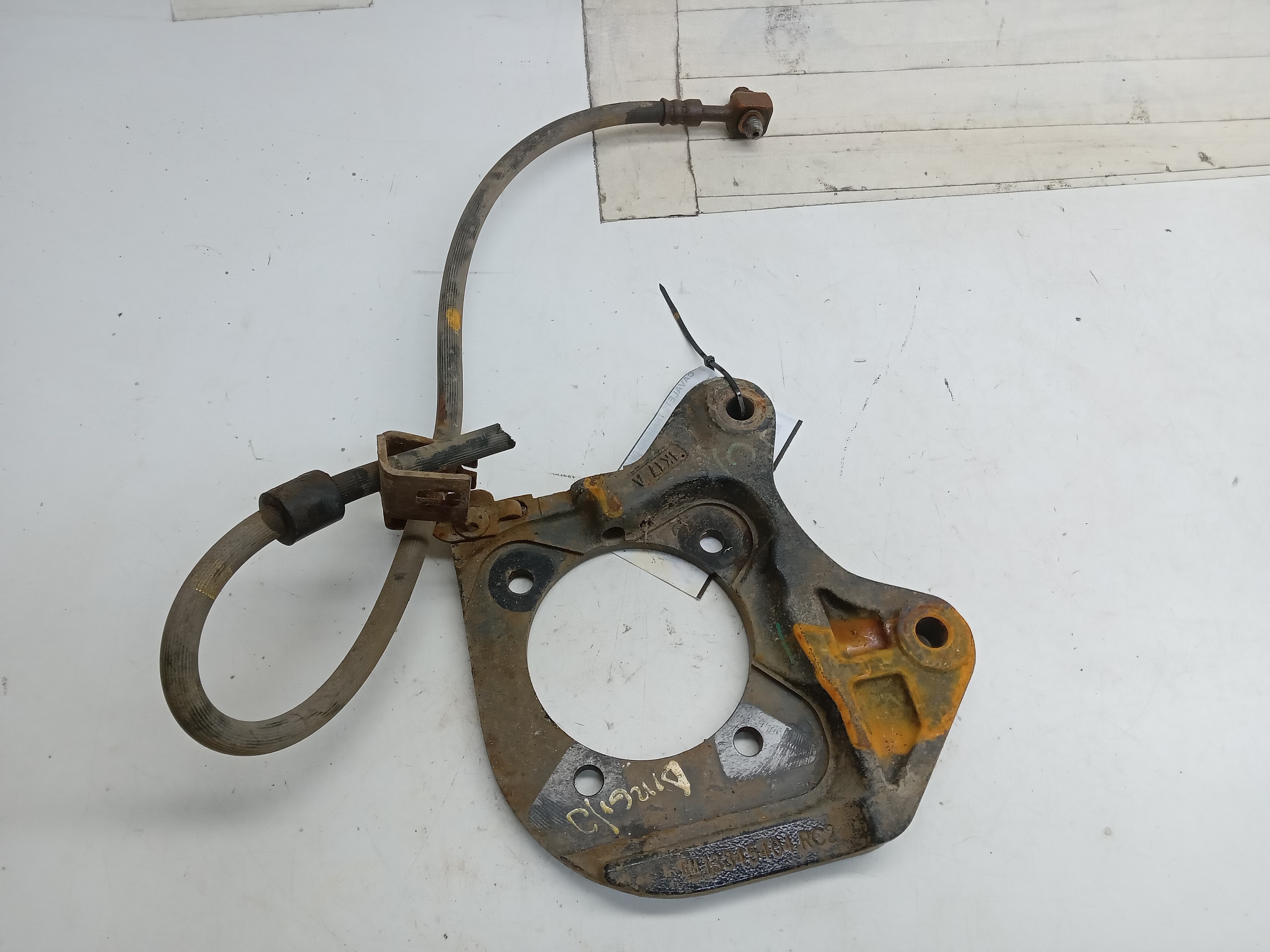 SUPORTE PINÇA FREIO TRAS LD CHEVROLET CRUZE 2012