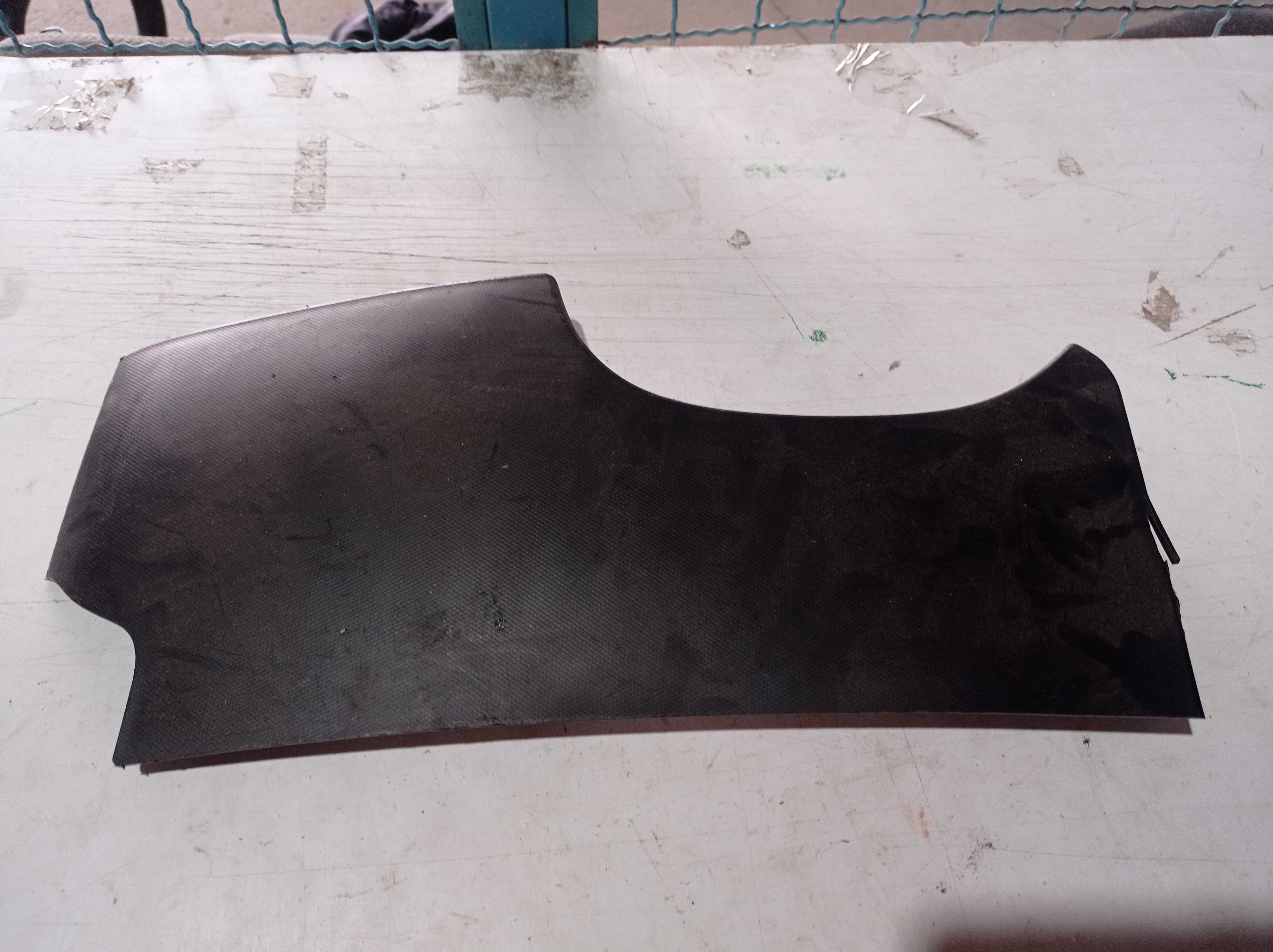 MOLDURA INFERIOR DO PAINEL FIAT ARGO 2020 1