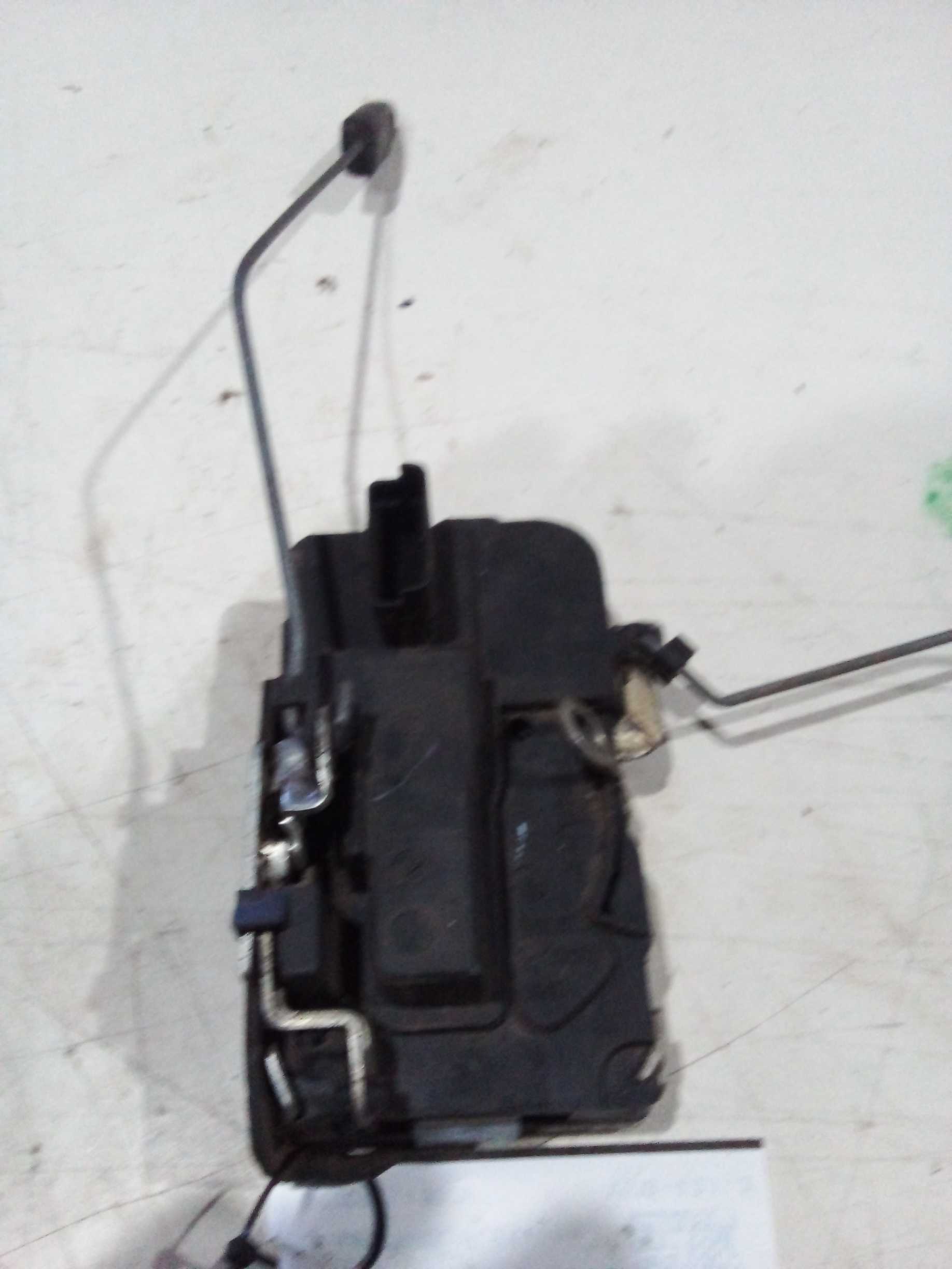 FECHADURA DA PORTA DIANTEIRA ESQUERDA Peugeot 206 2009