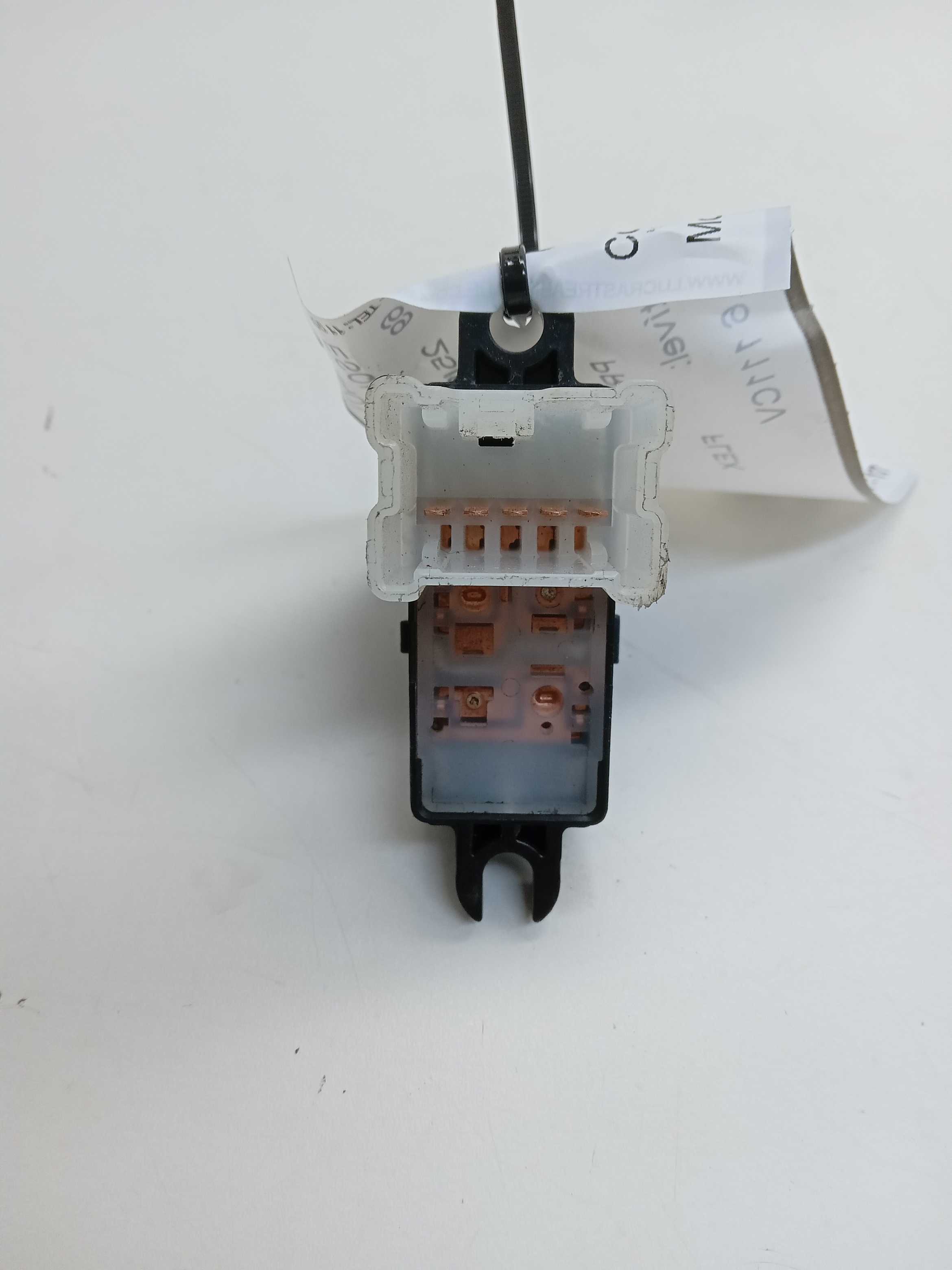 BOTÃO VIDRO ELÉTRICO PORTA TRASEIRA ESQUERDA NISSAN MARCH 2012 2