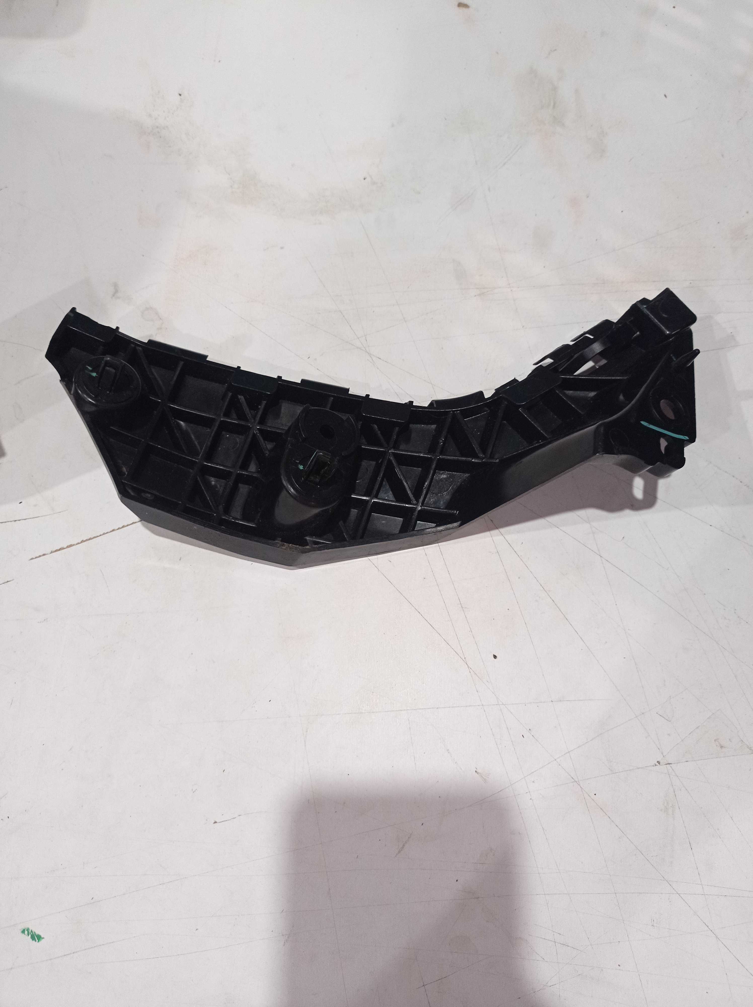 GUIA PARACHOQUE DIANTEIRO ESQUERDO FORD RANGER 2019 2
