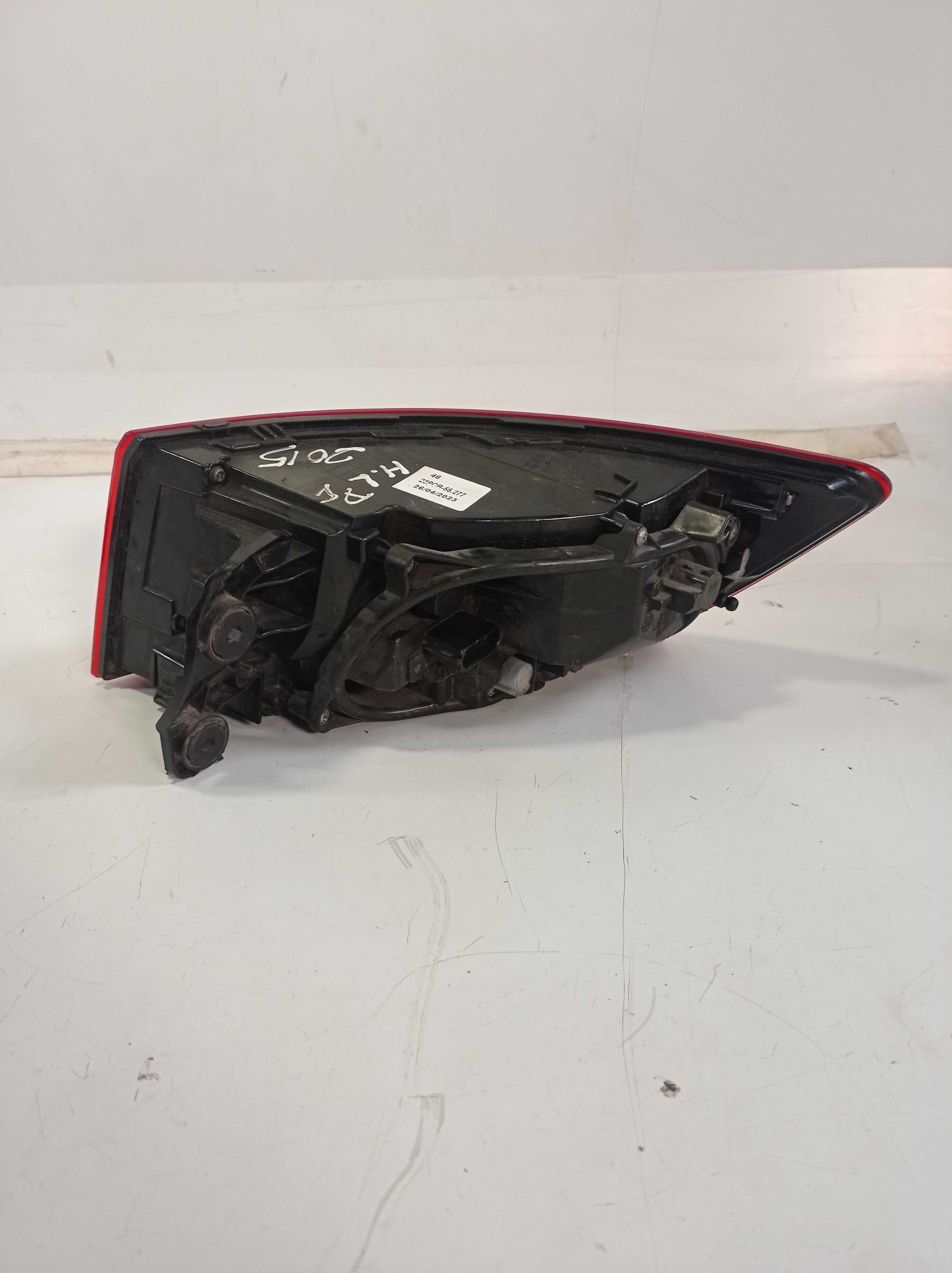 LANTERNA TRASEIRA ESQUERDA VOLKSWAGEN AUDI A4 2016 2017 4