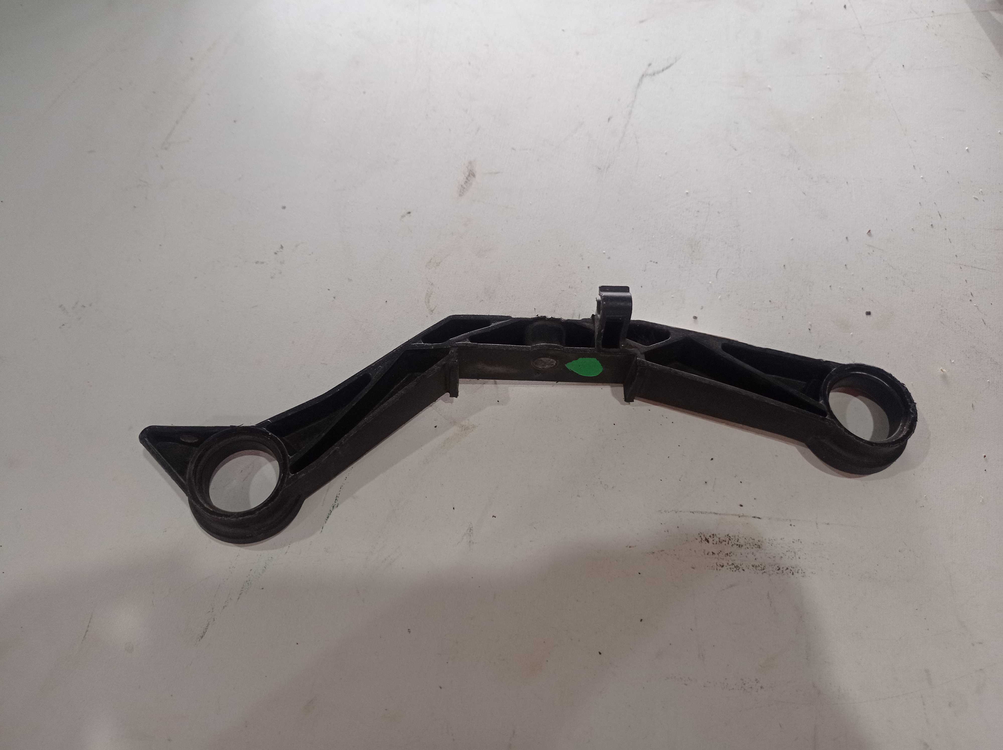 SUPORTE TRASEIRO FILTRO DE AR DO MOTOR GM CORSA 2002 A 2012 2