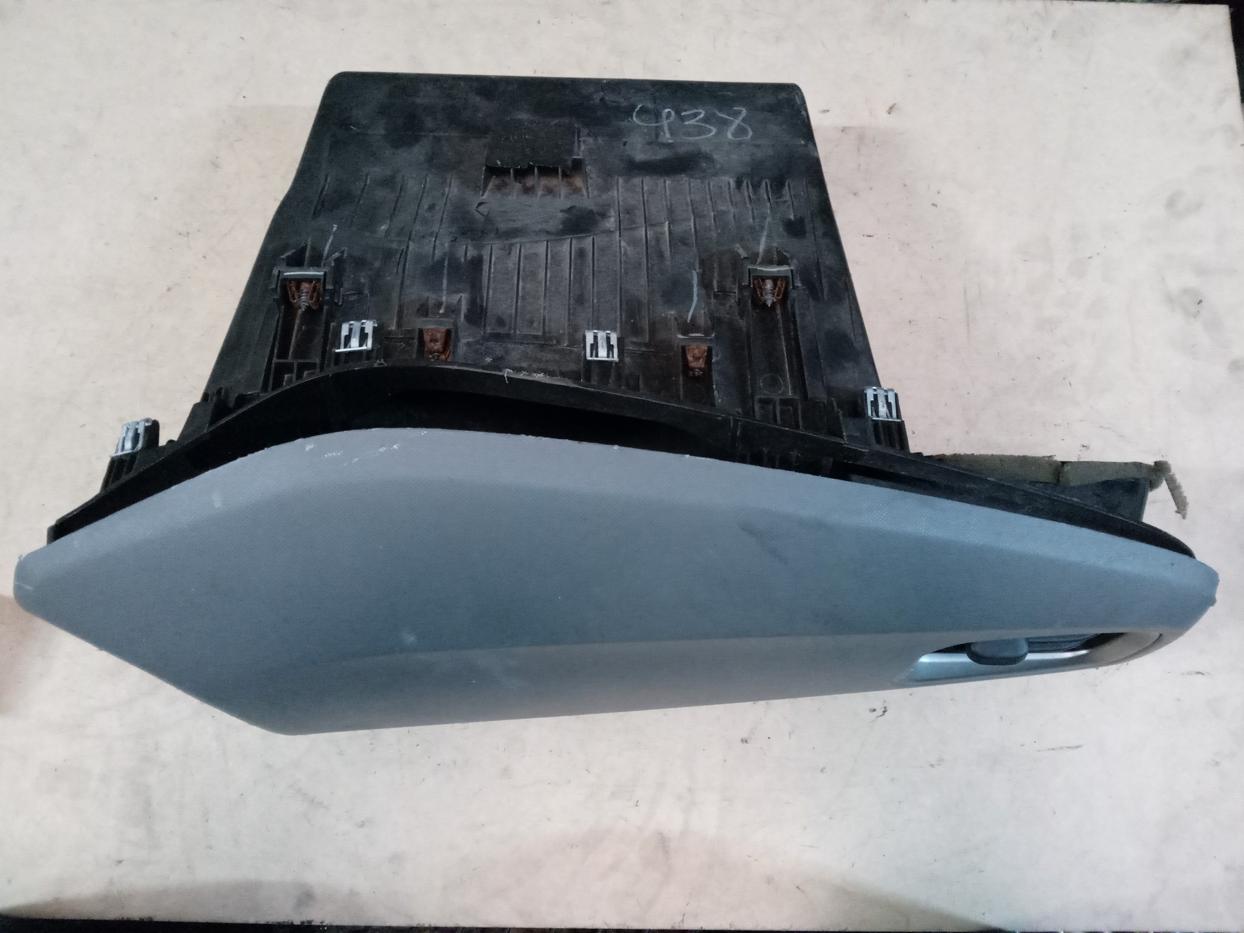 PORTA LUVAS GM ONIX 2016 3