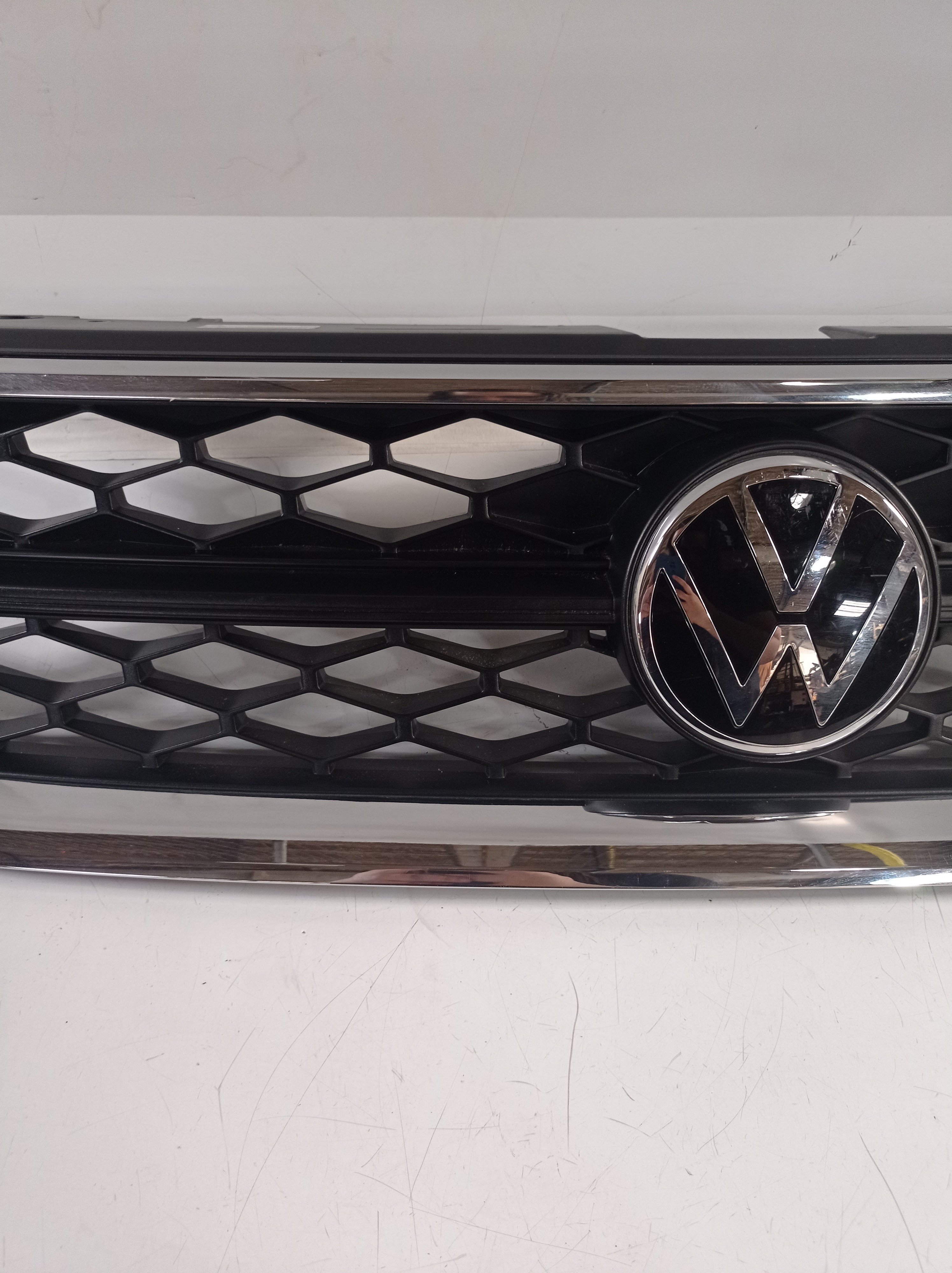 Grade Parachoque Dianteiro Volkswagen Taos 2021 Original 3