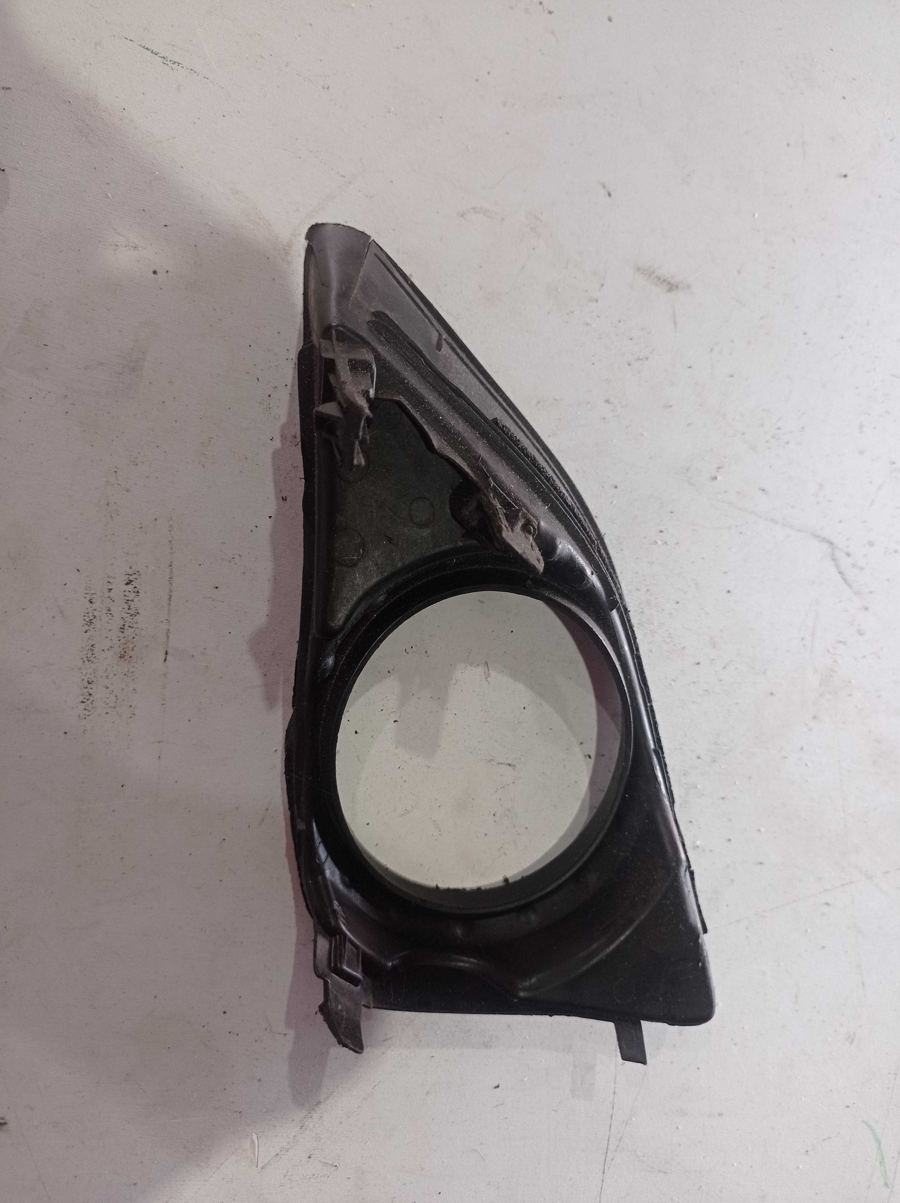 MOLDURA FAROL MILHA DIREITO TOYOTA COROLLA 2009 A 2011 2