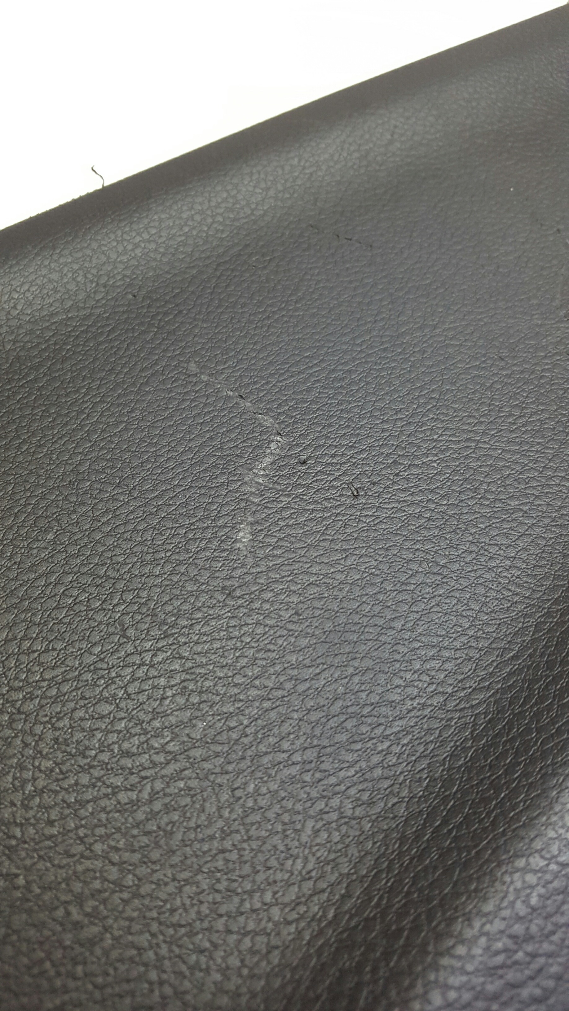 Moldura Coluna Traseira Esquerda Jeep Cherokee 2011 3