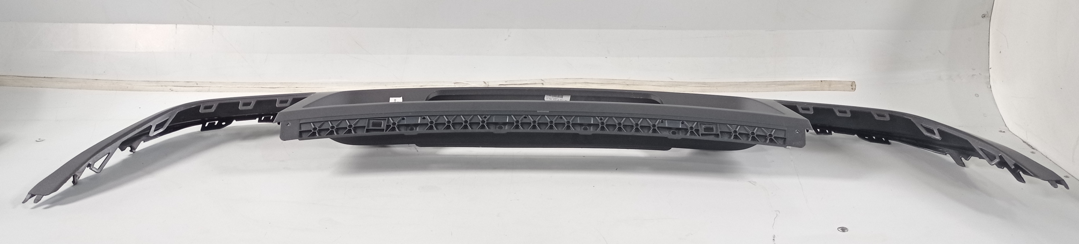 Moldura Spoiler Parachoque Traseiro Tiguan 2018 2020 3