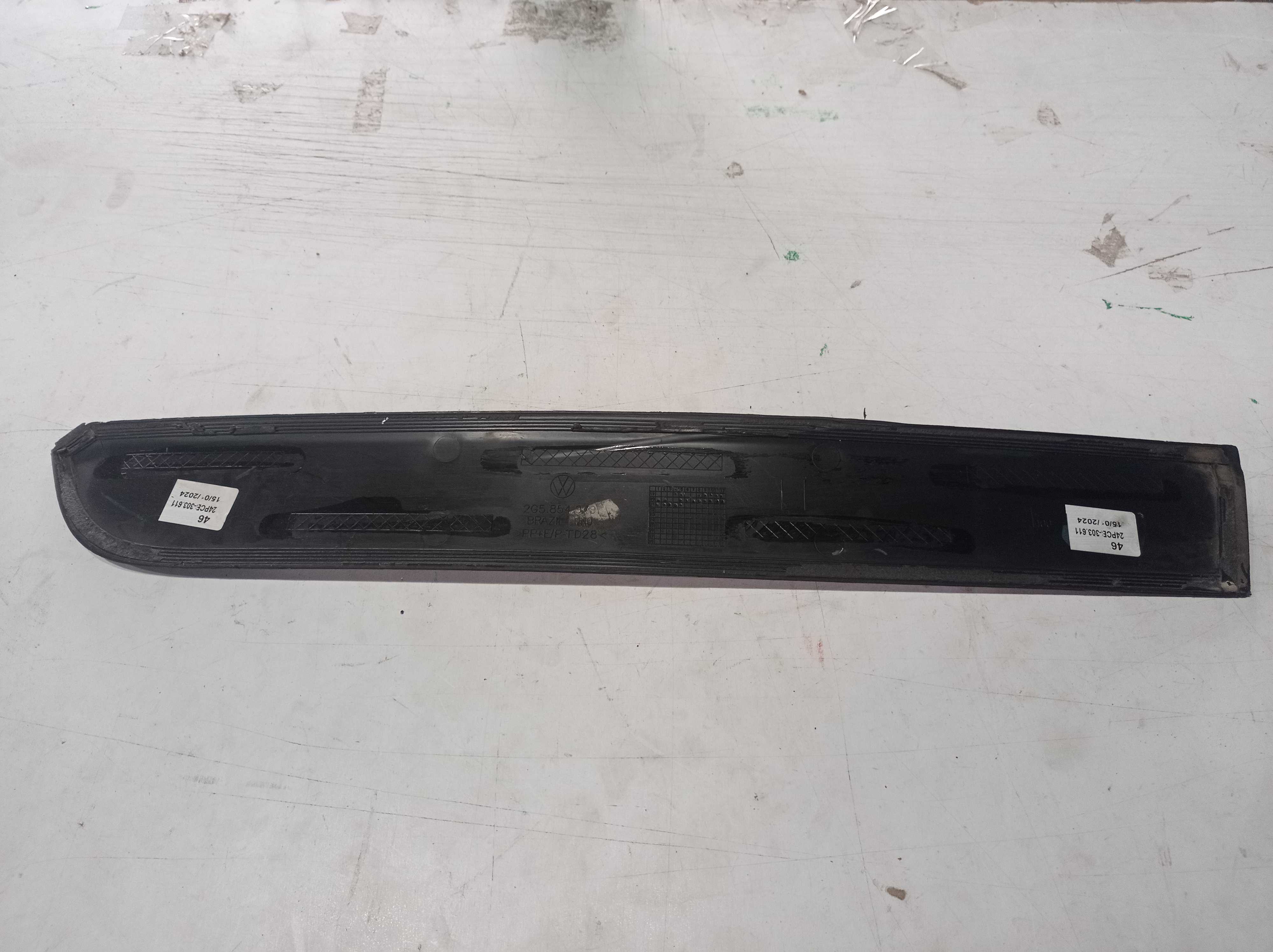 FRISO PORTA TRASEIRA ESQUERDA VW NIVUS 2020 2