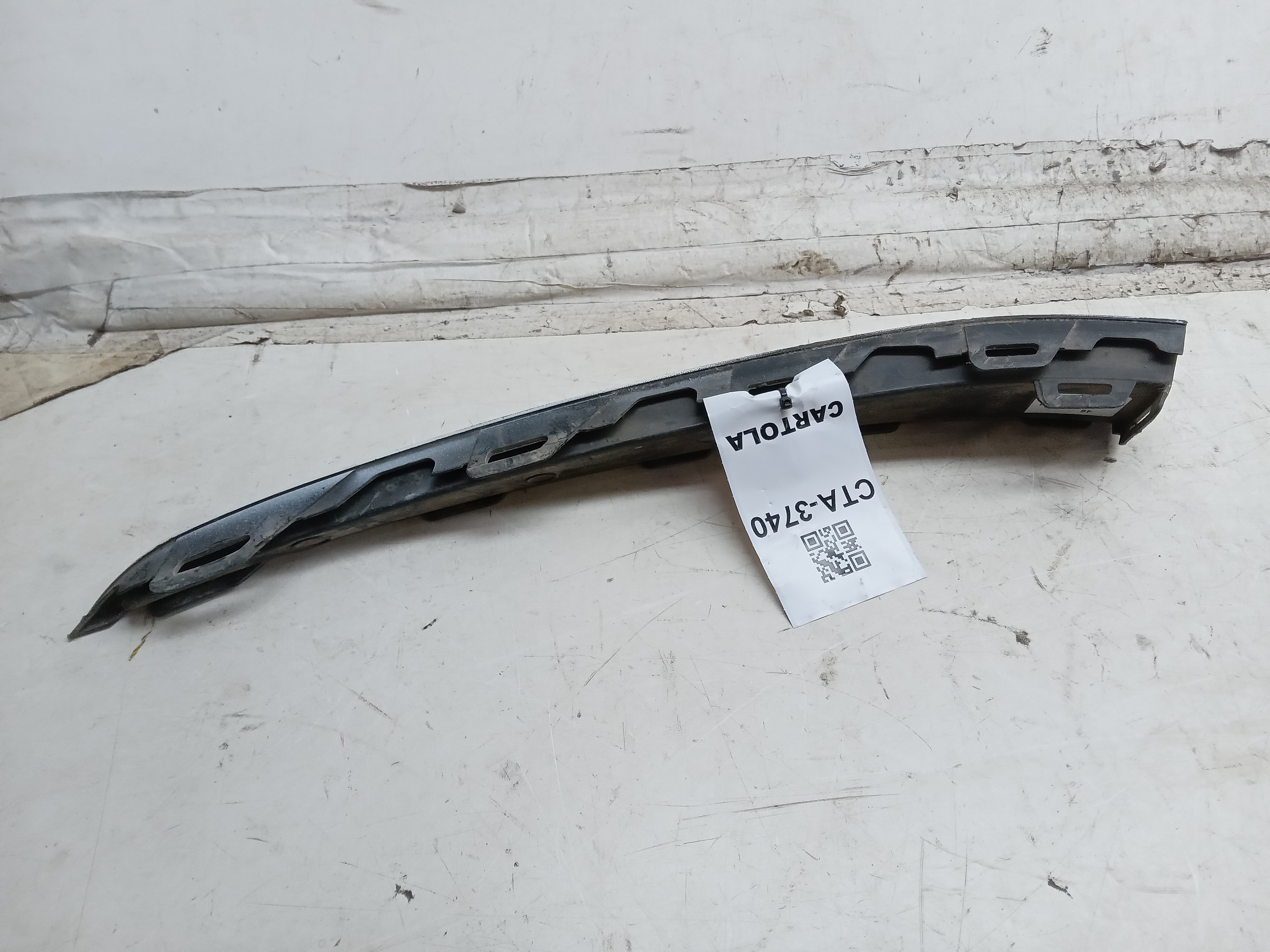 6ea853677c  Moldura Grade P.choque Diant Dir Vw Polo 17 20 2