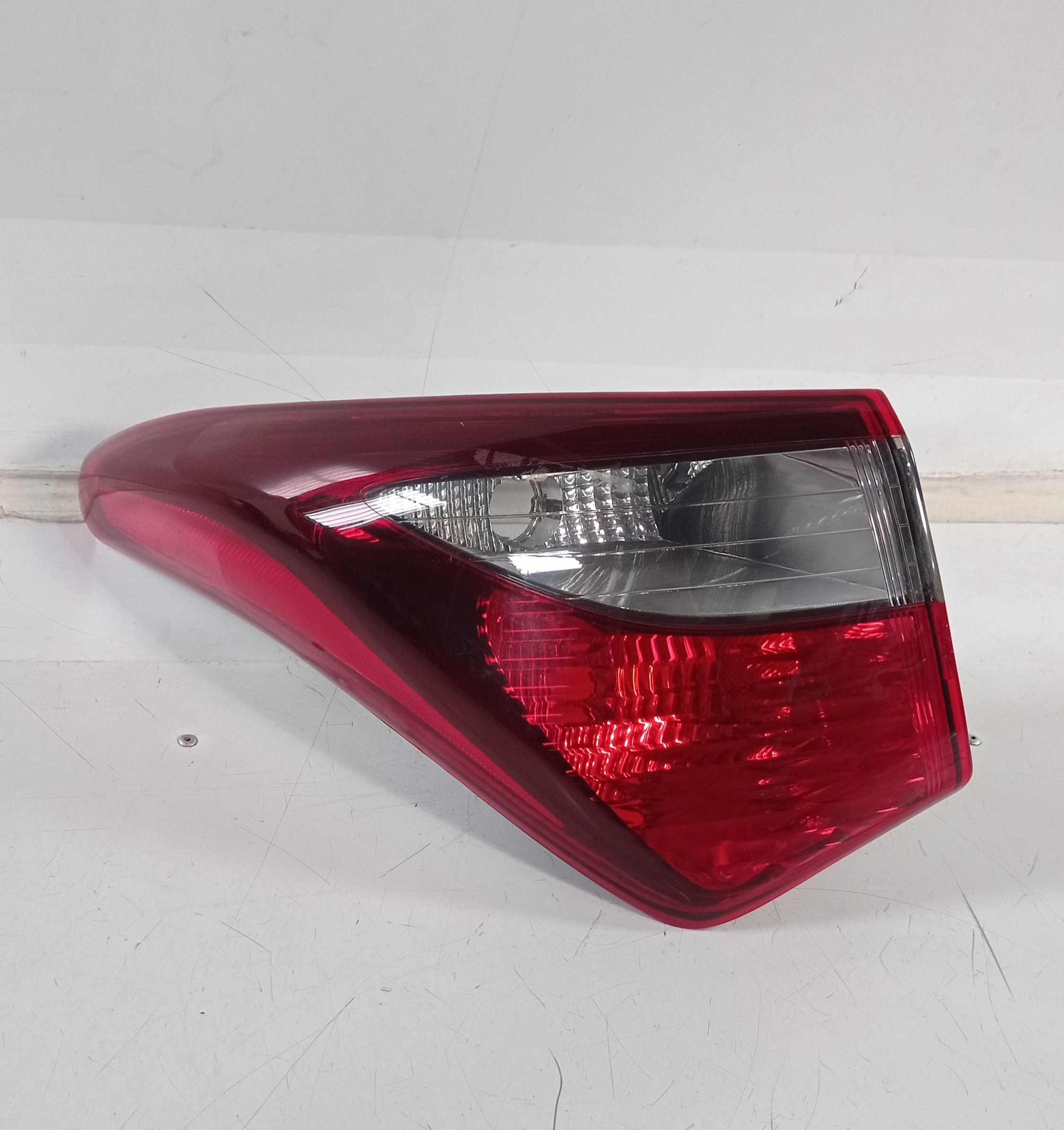 Lanterna Tras Esquerda Hyundai Hb20 Hatch Fume Recuperada 1