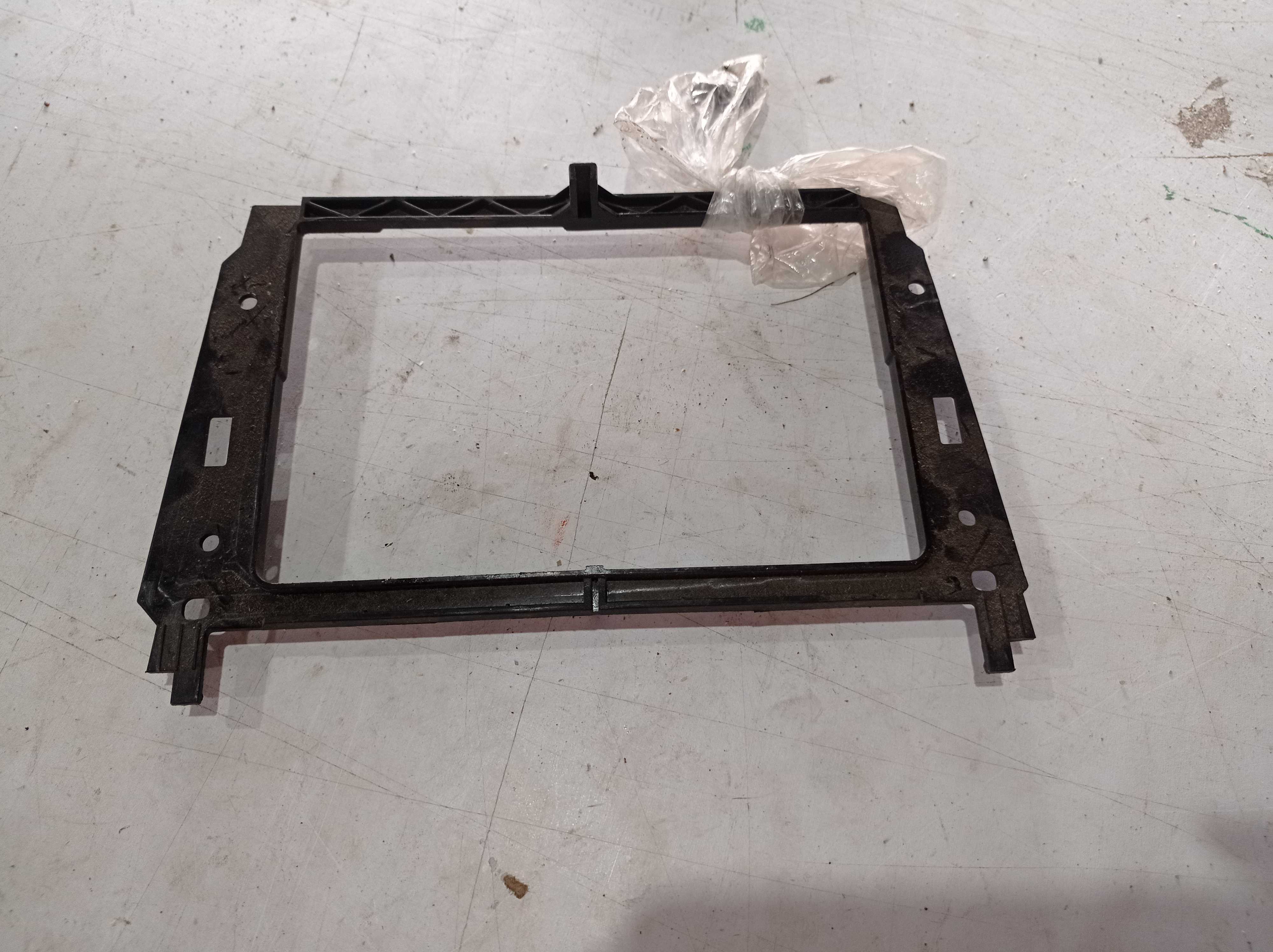 MOLDURA PAINEL CENTRAL MULTIMÍDIA VW SPACEFOX FOX 2015 2