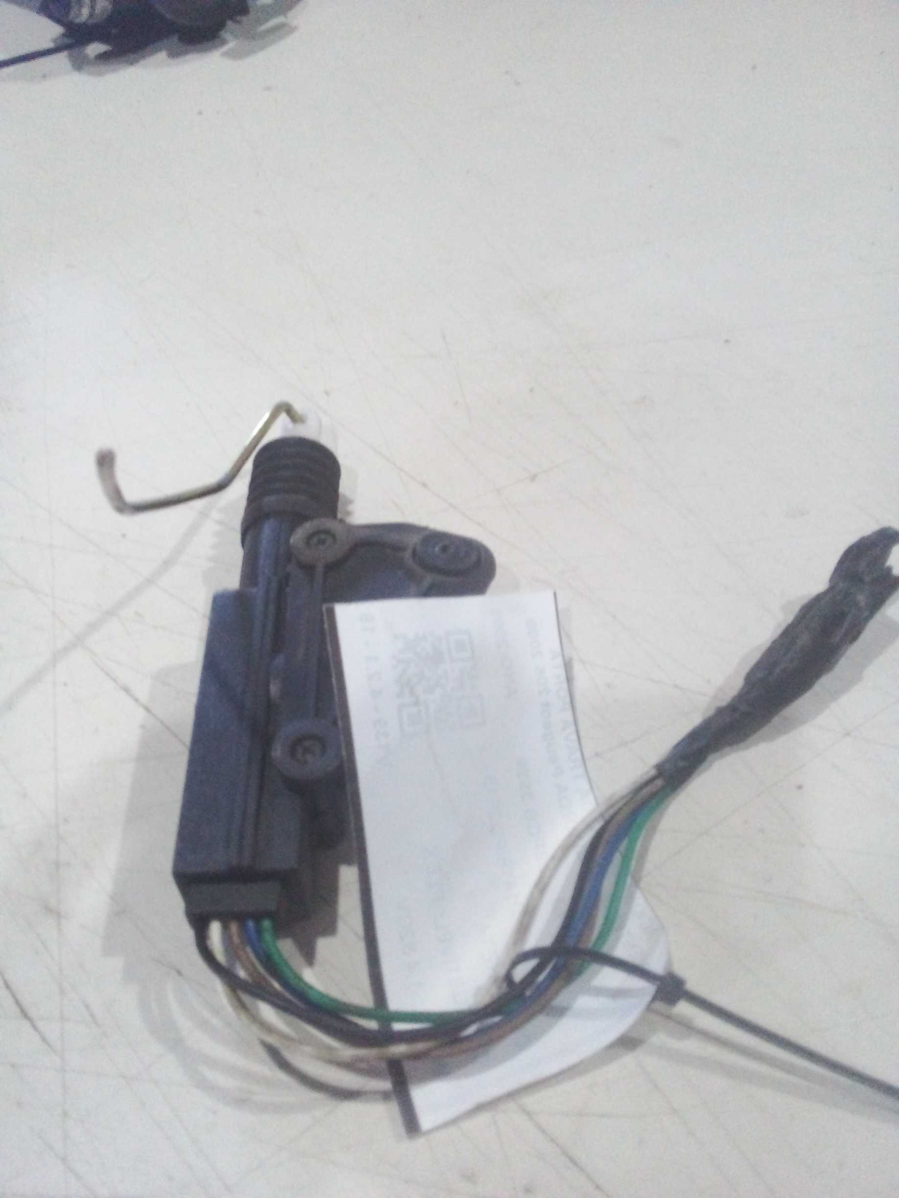 ACIONAMENTO DA TRAVA PORTA DIANTEIRA ESQUERDA Peugeot 206 20 1