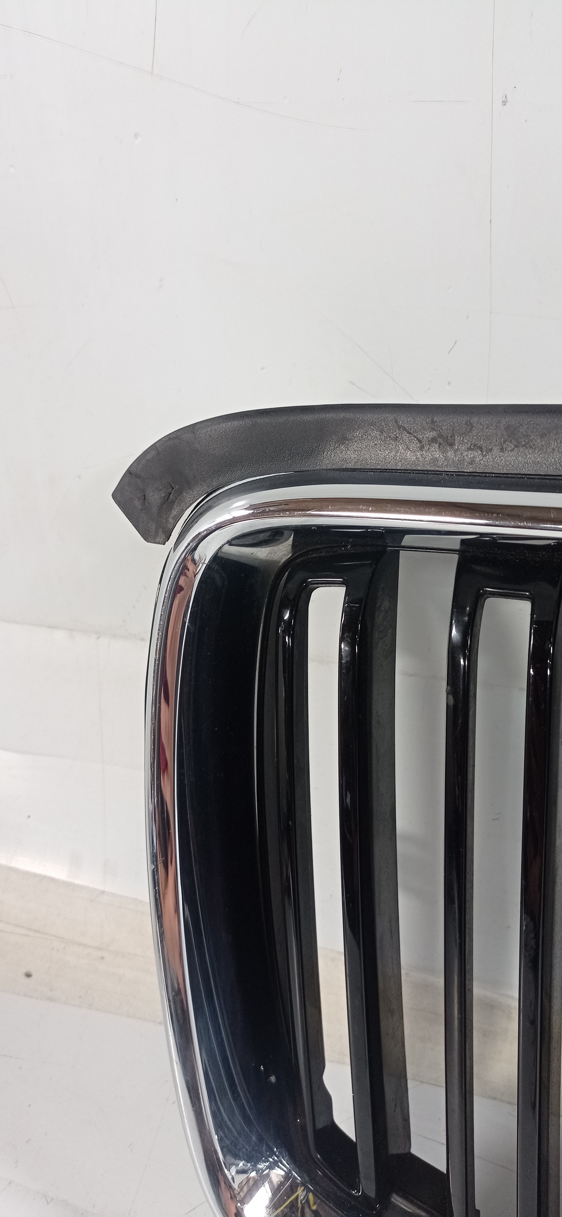 Grade Volvo Xc90 2016 A 2019 Com Detalhe 5