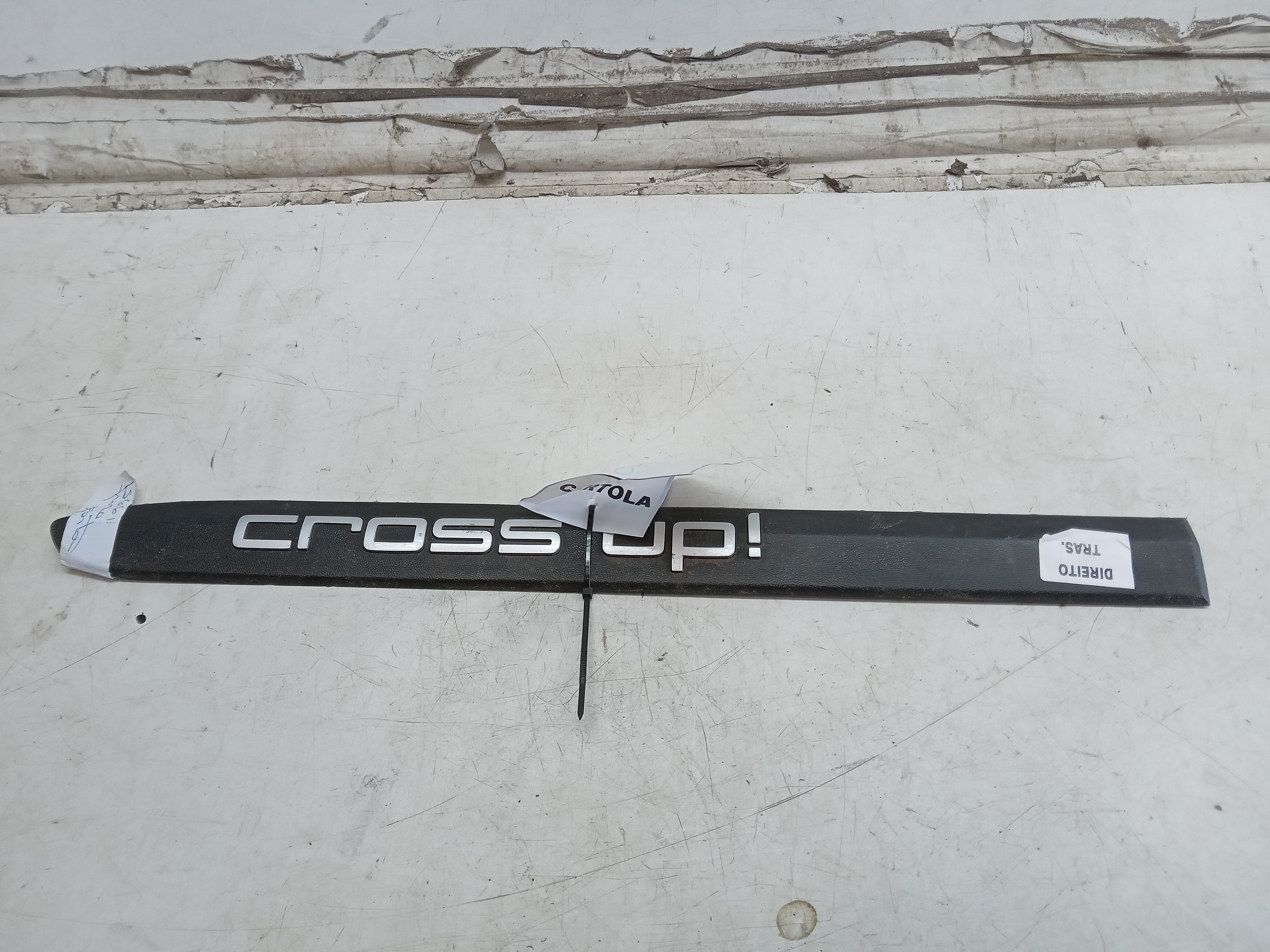 FRISO PORTA TRAS LD VW UP CROSS 2018