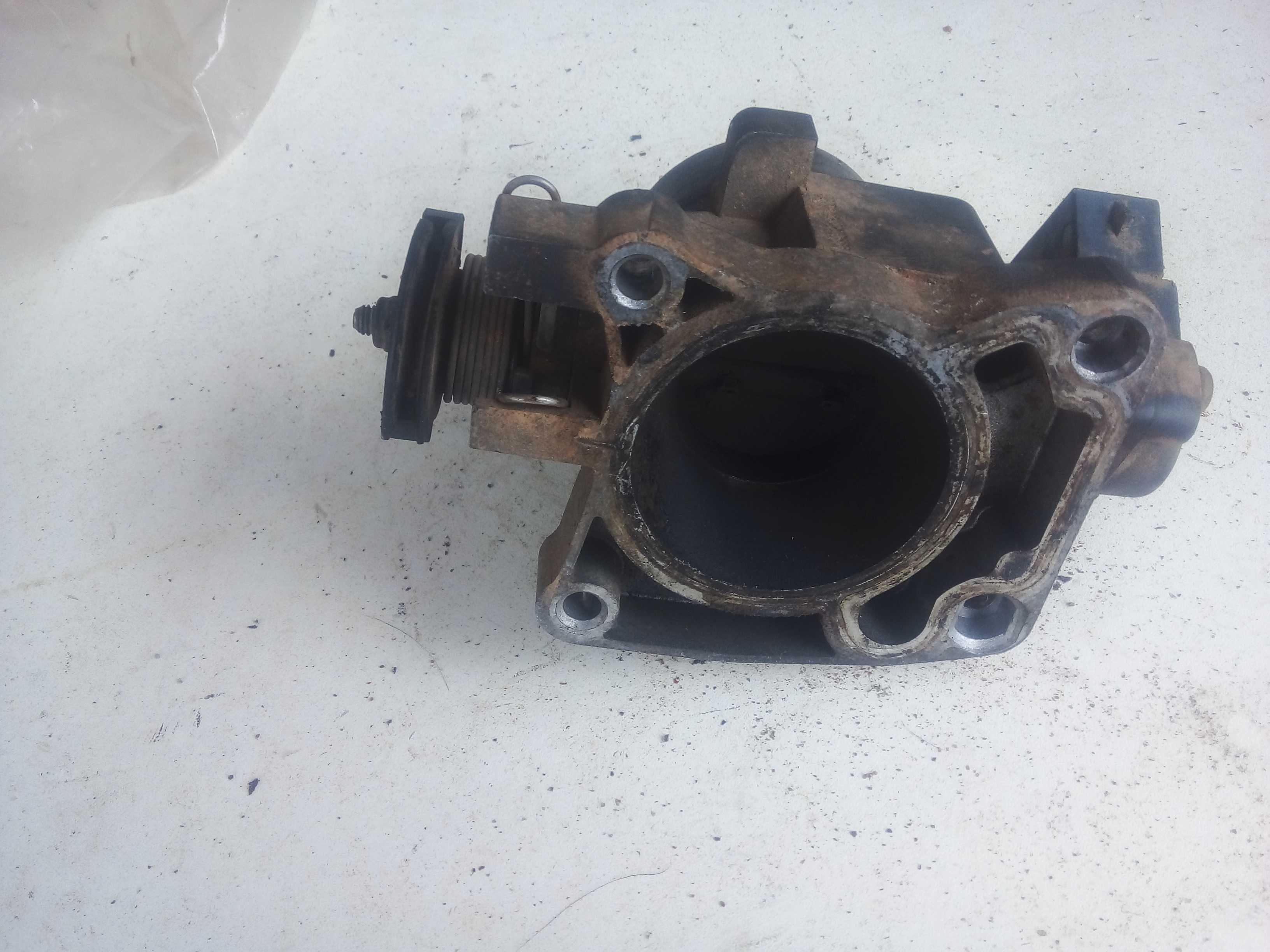 TBI CORPO BORBOLETA FIESTA ROCAM 1.0 2000 2