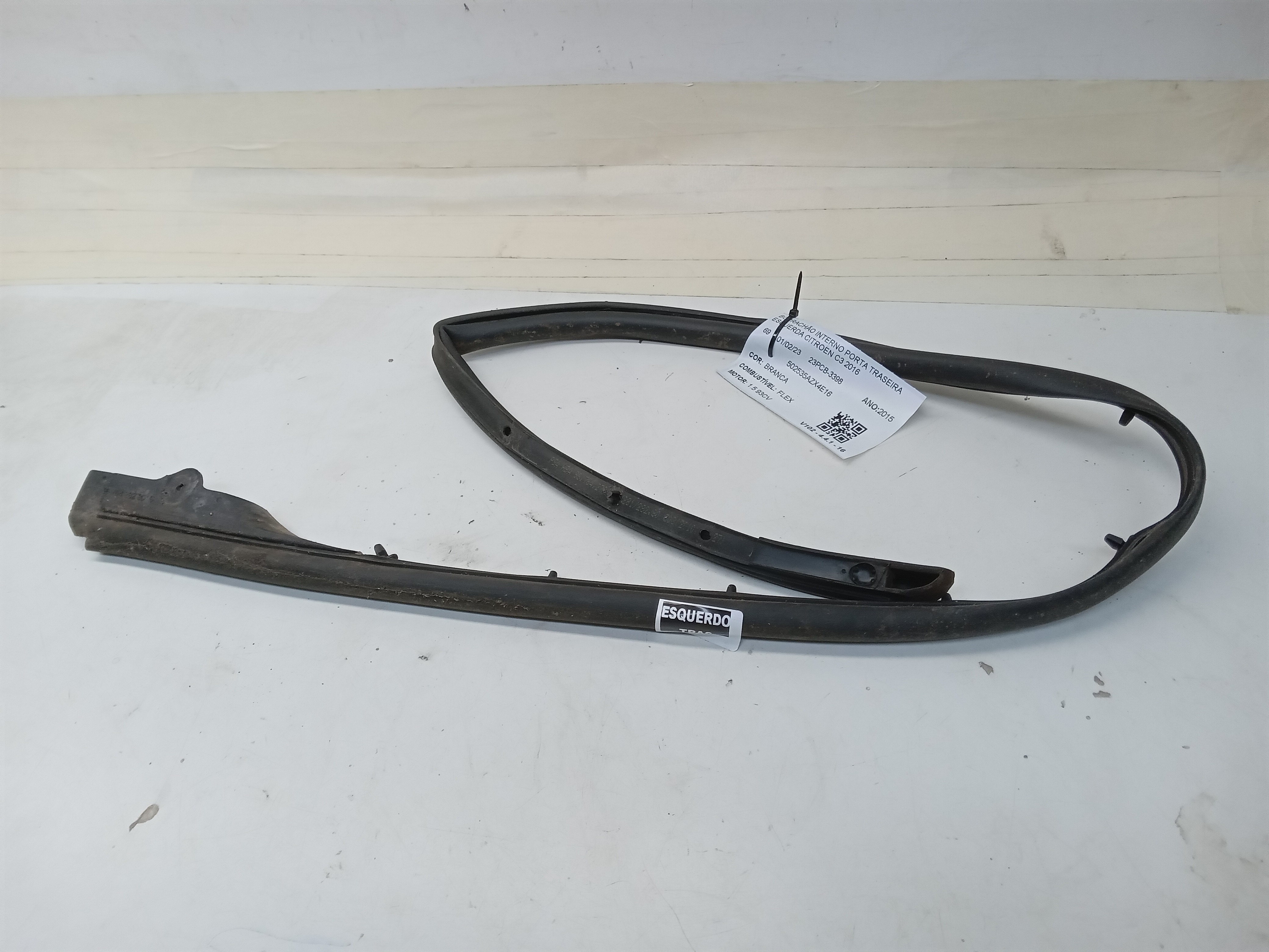 BORRACHA INTERNA PORTA TRASEIRA ESQUERDA CITROEN C3 2016 2