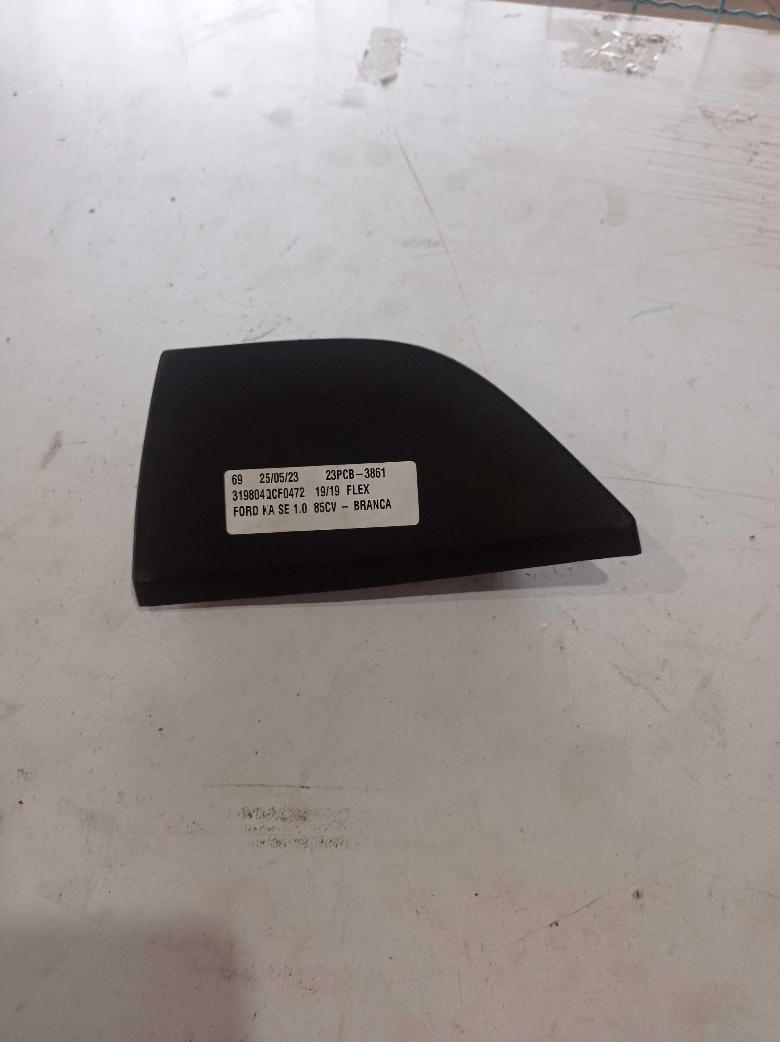 MOLDURA INTERNA RETROVISOR DIREITO FORD KA 2021 1