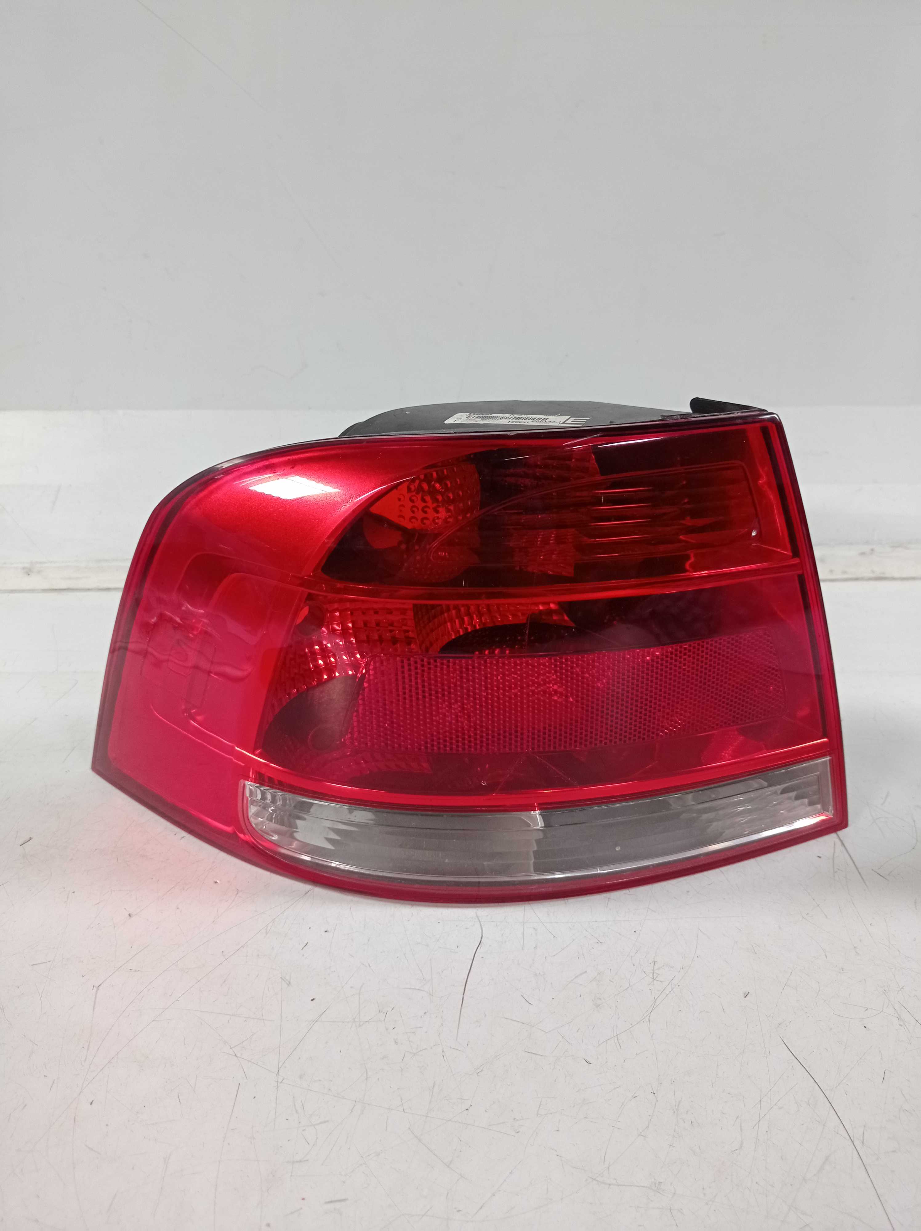 LANTERNA TRASEIRA ESQUERDA VW VOYAGE G5 2008 2012 RECUPERADA