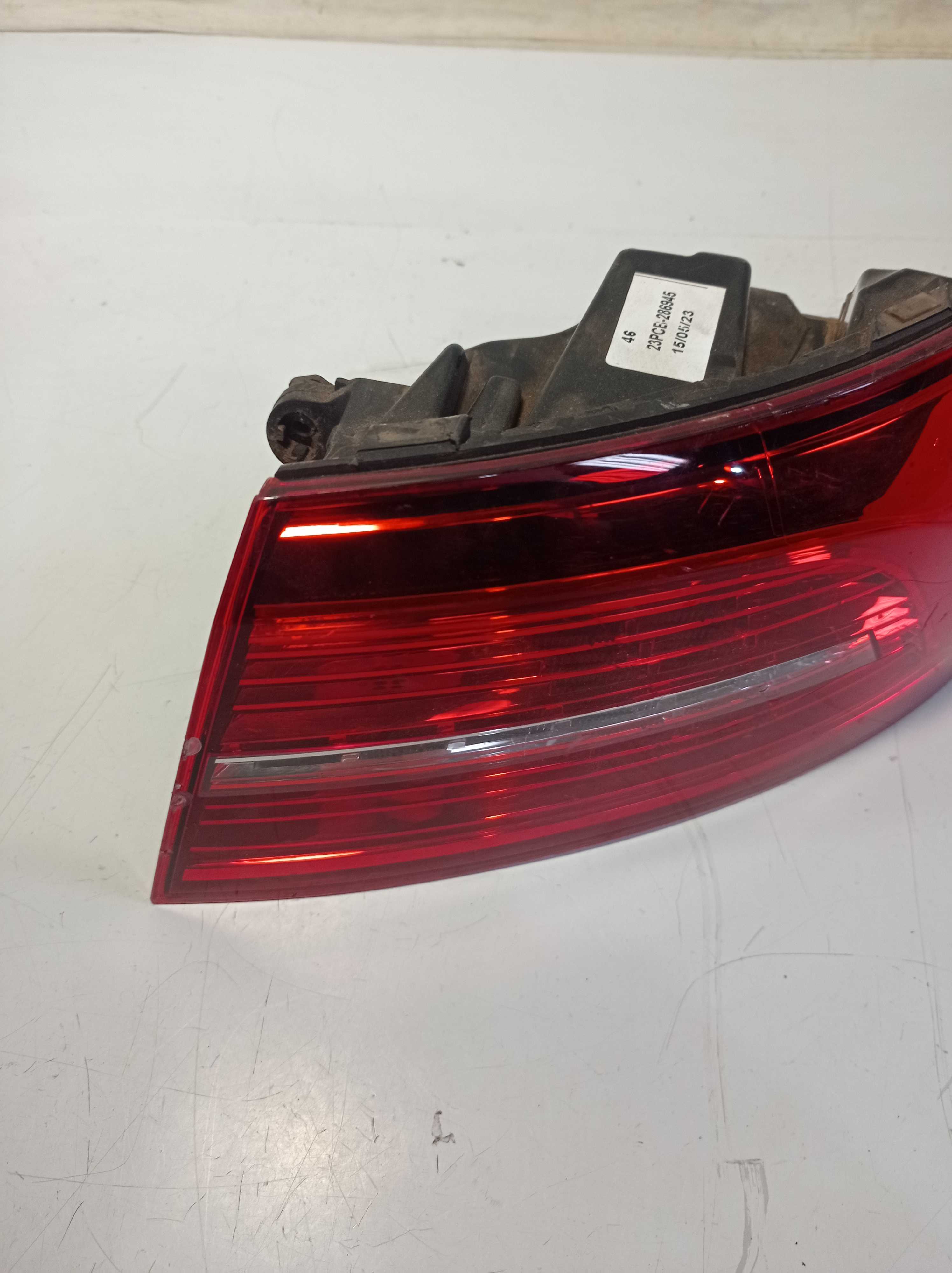 LANTERNA TRASEIRA DIREITA VOLKSWAGEN GOLF 2014 COM LED 3