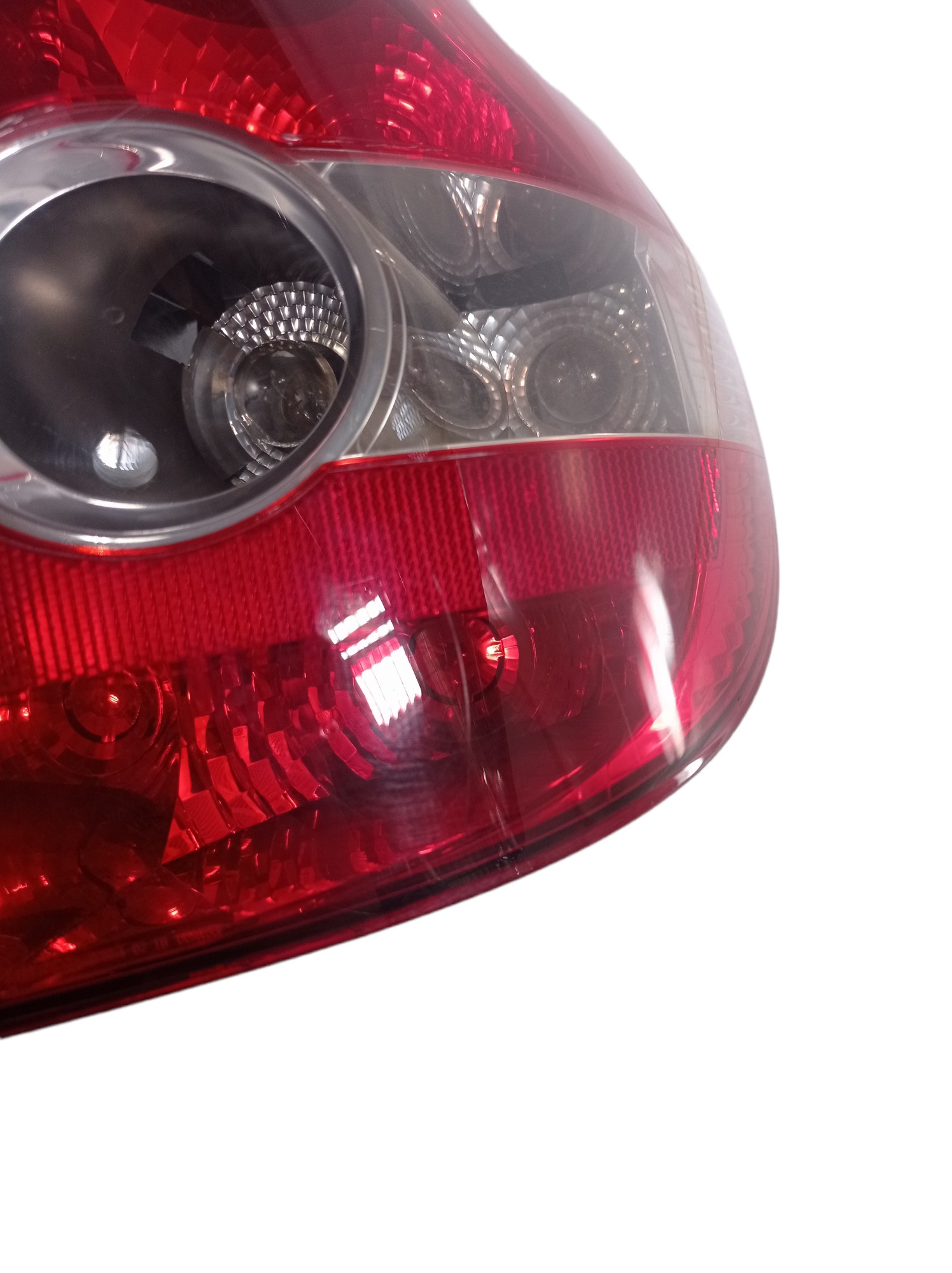 Lanterna Traseira Direita Volkswagen Fox 2007 Valeo 2